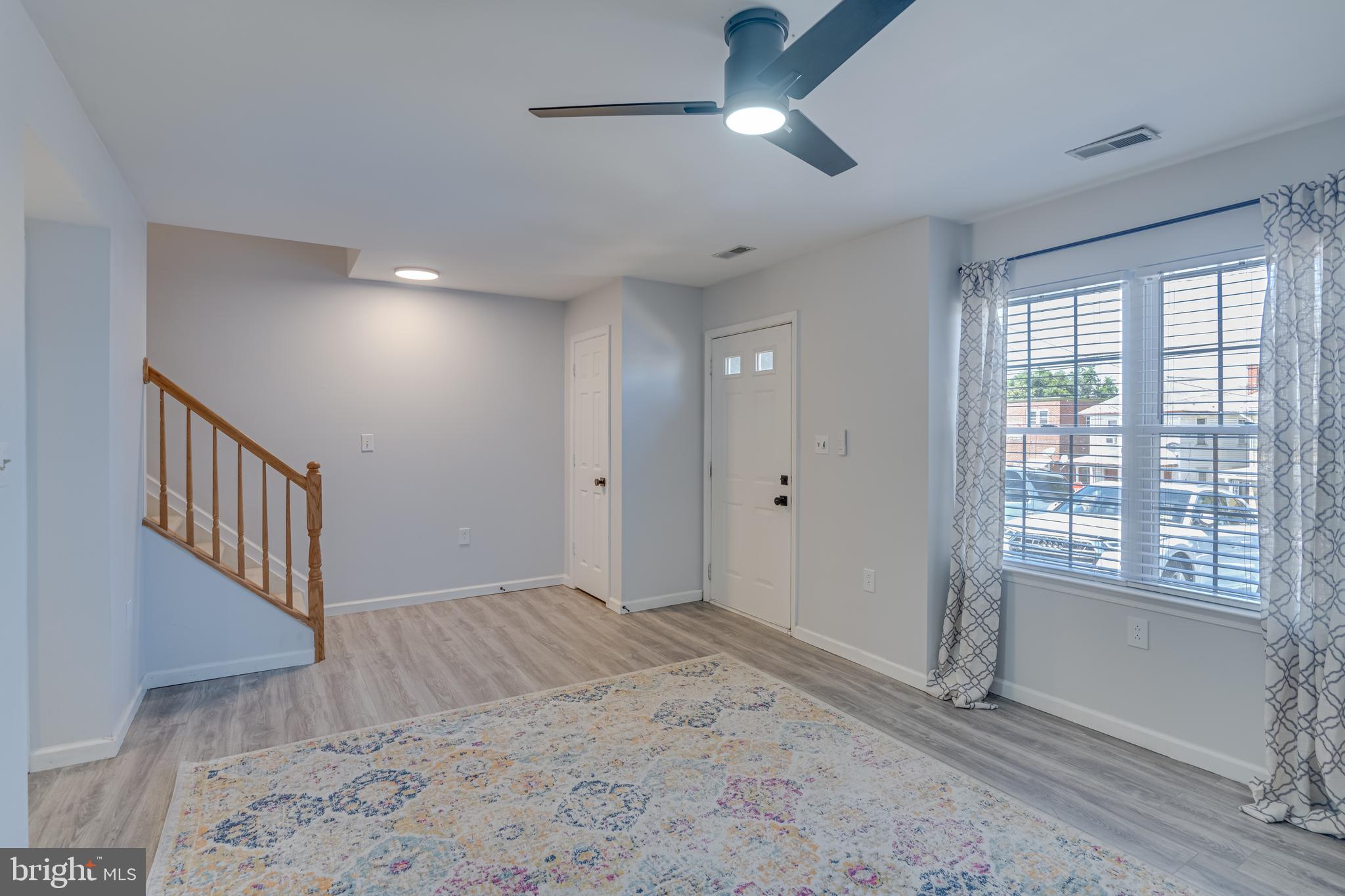 GEORGETOWN SQUARE - Residential