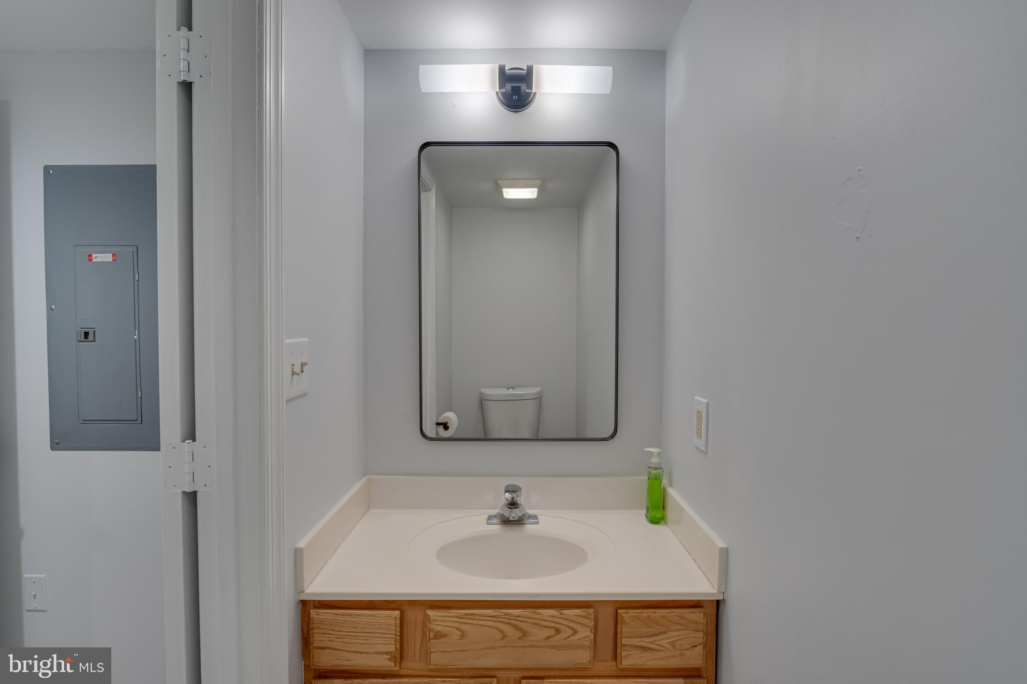 GEORGETOWN SQUARE - Residential