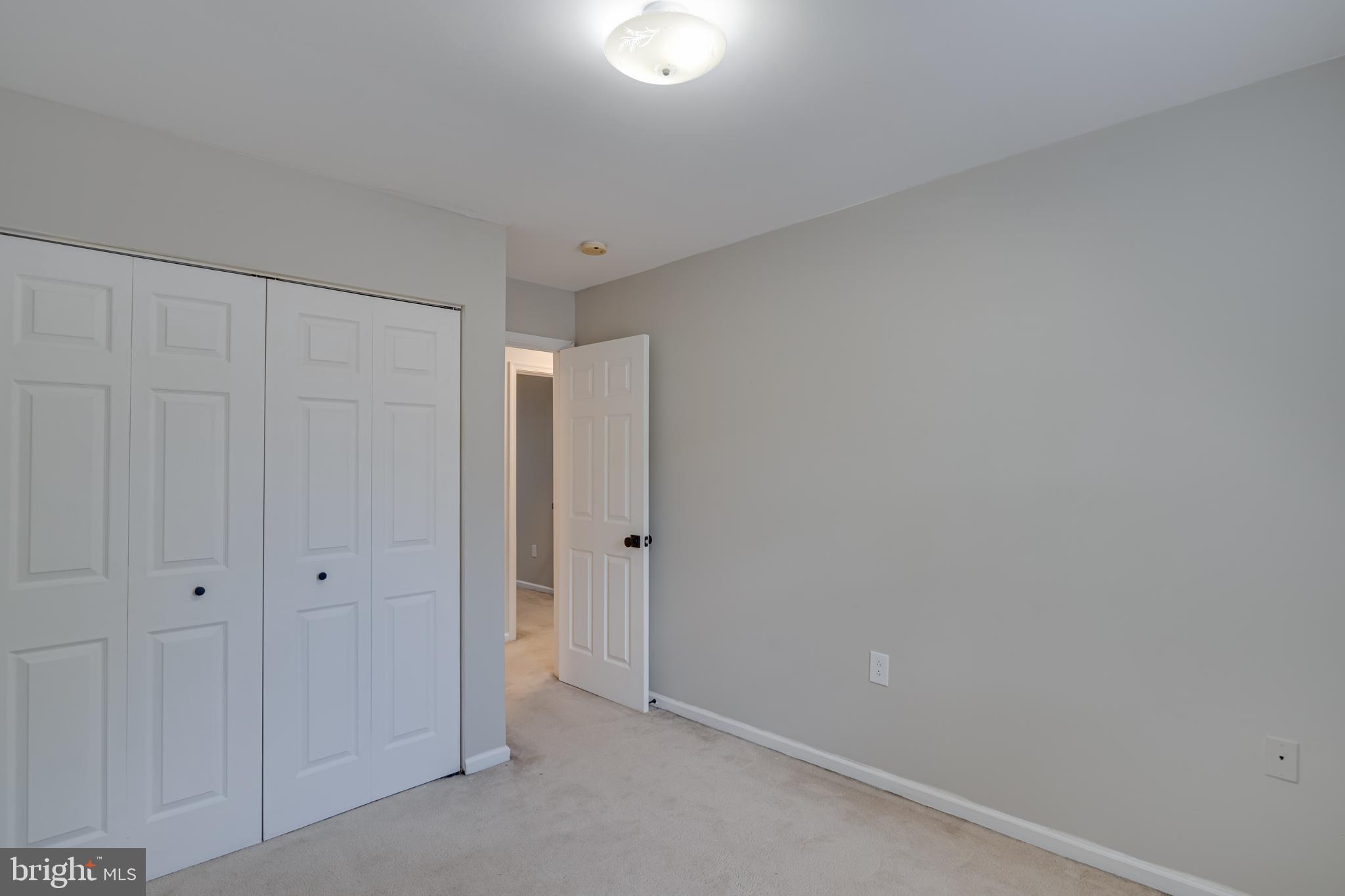 GEORGETOWN SQUARE - Residential