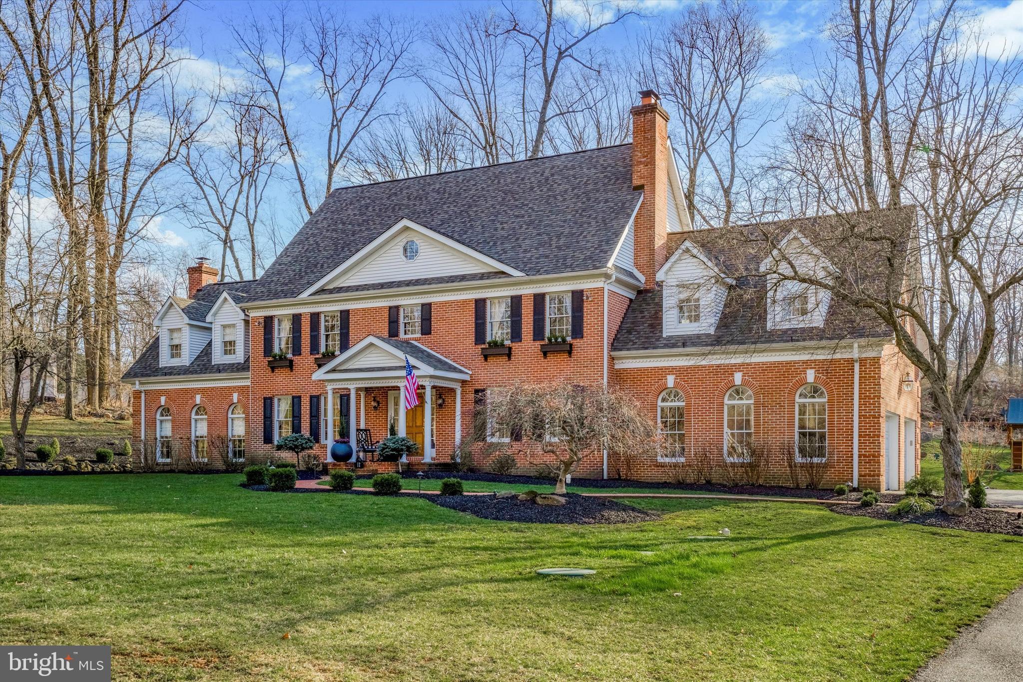 OKEHOCKING HILLS - Residential