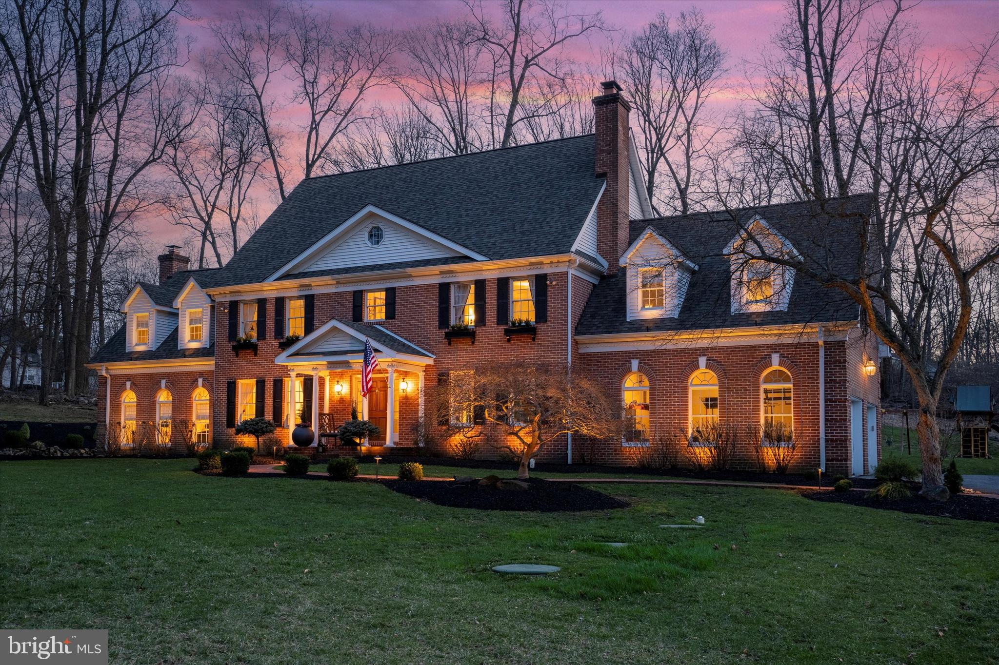 OKEHOCKING HILLS - Residential