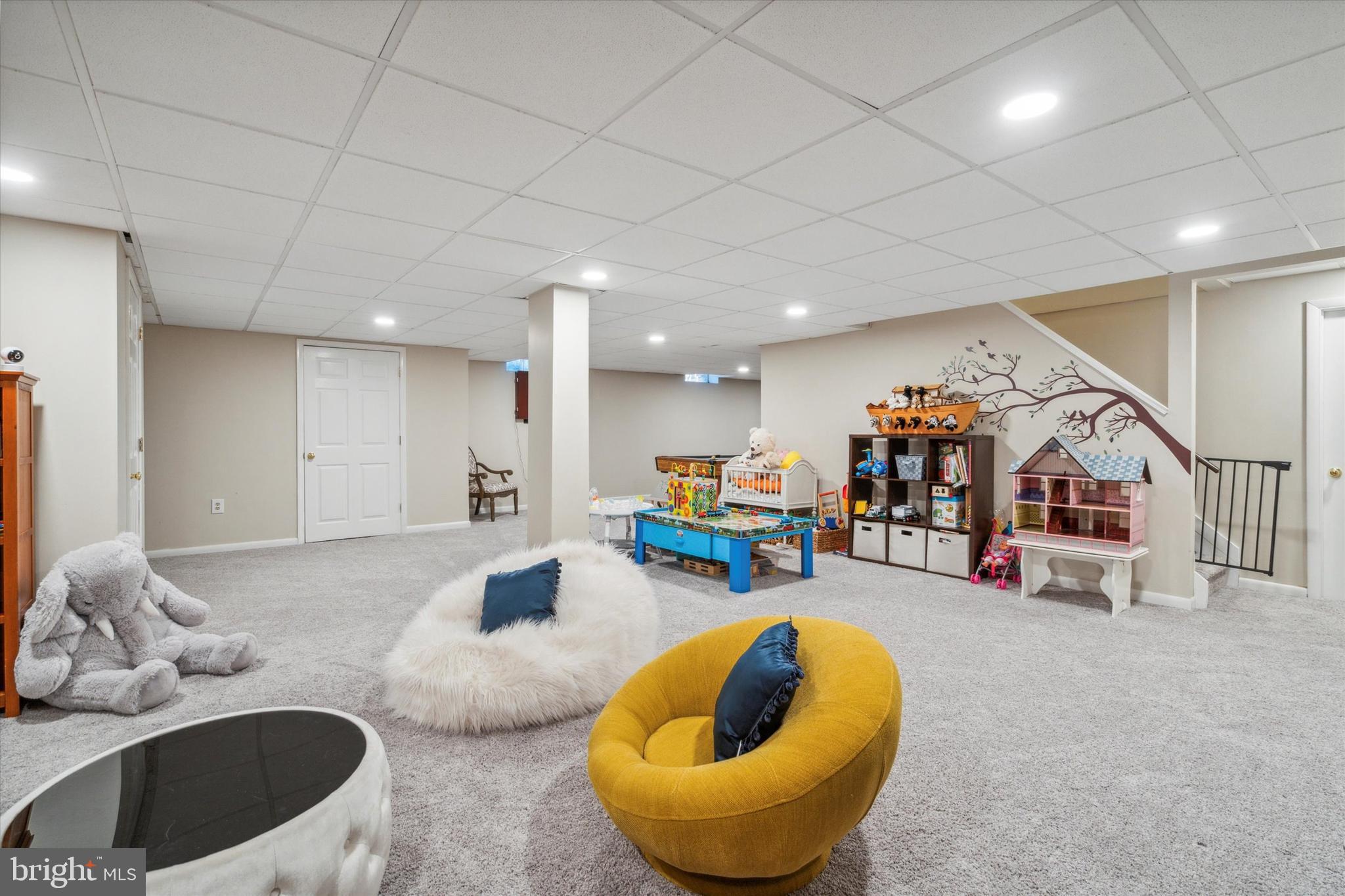 OKEHOCKING HILLS - Residential