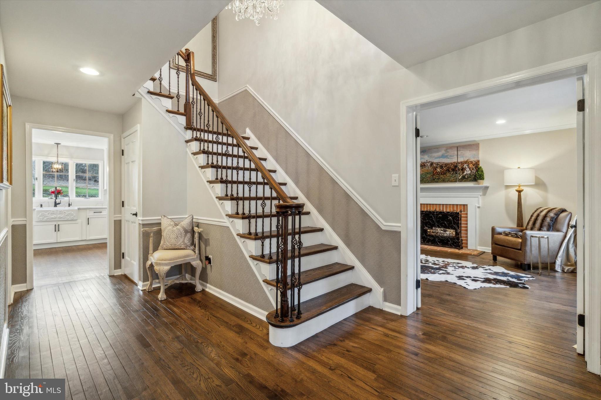 OKEHOCKING HILLS - Residential