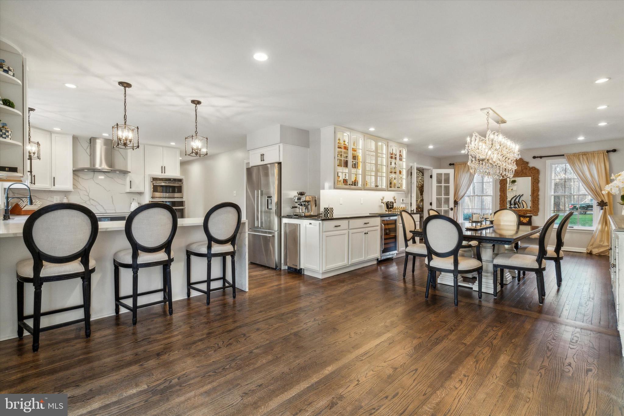 OKEHOCKING HILLS - Residential