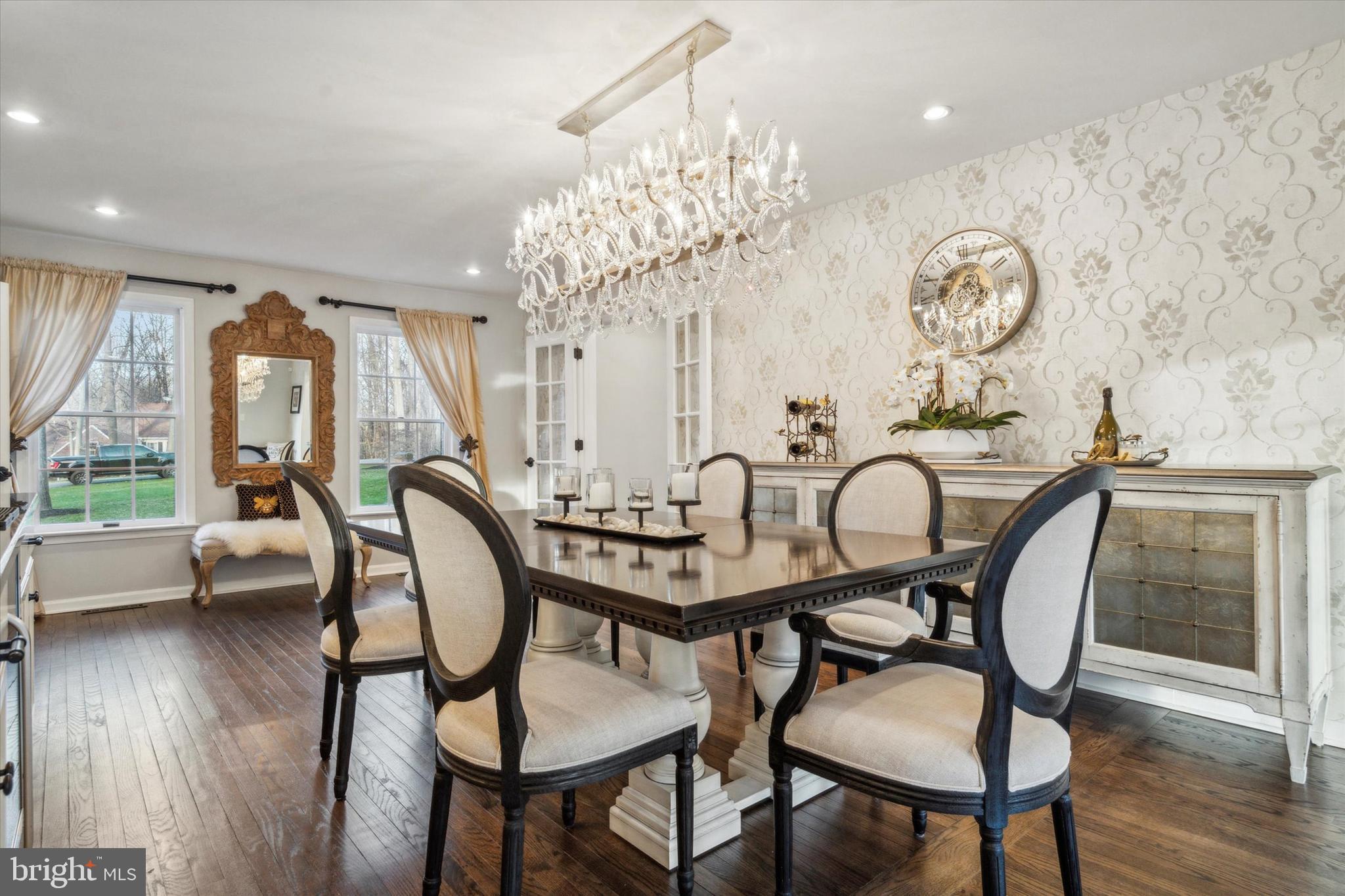 OKEHOCKING HILLS - Residential