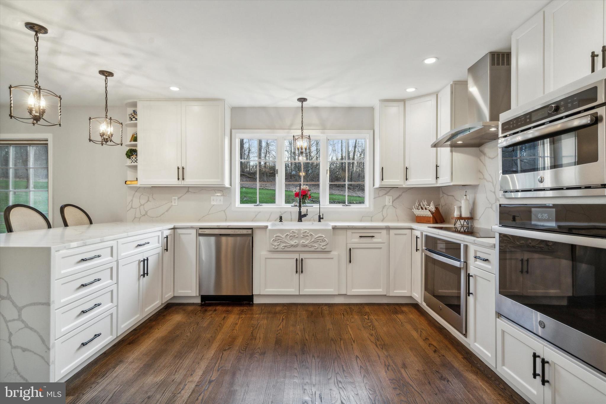 OKEHOCKING HILLS - Residential