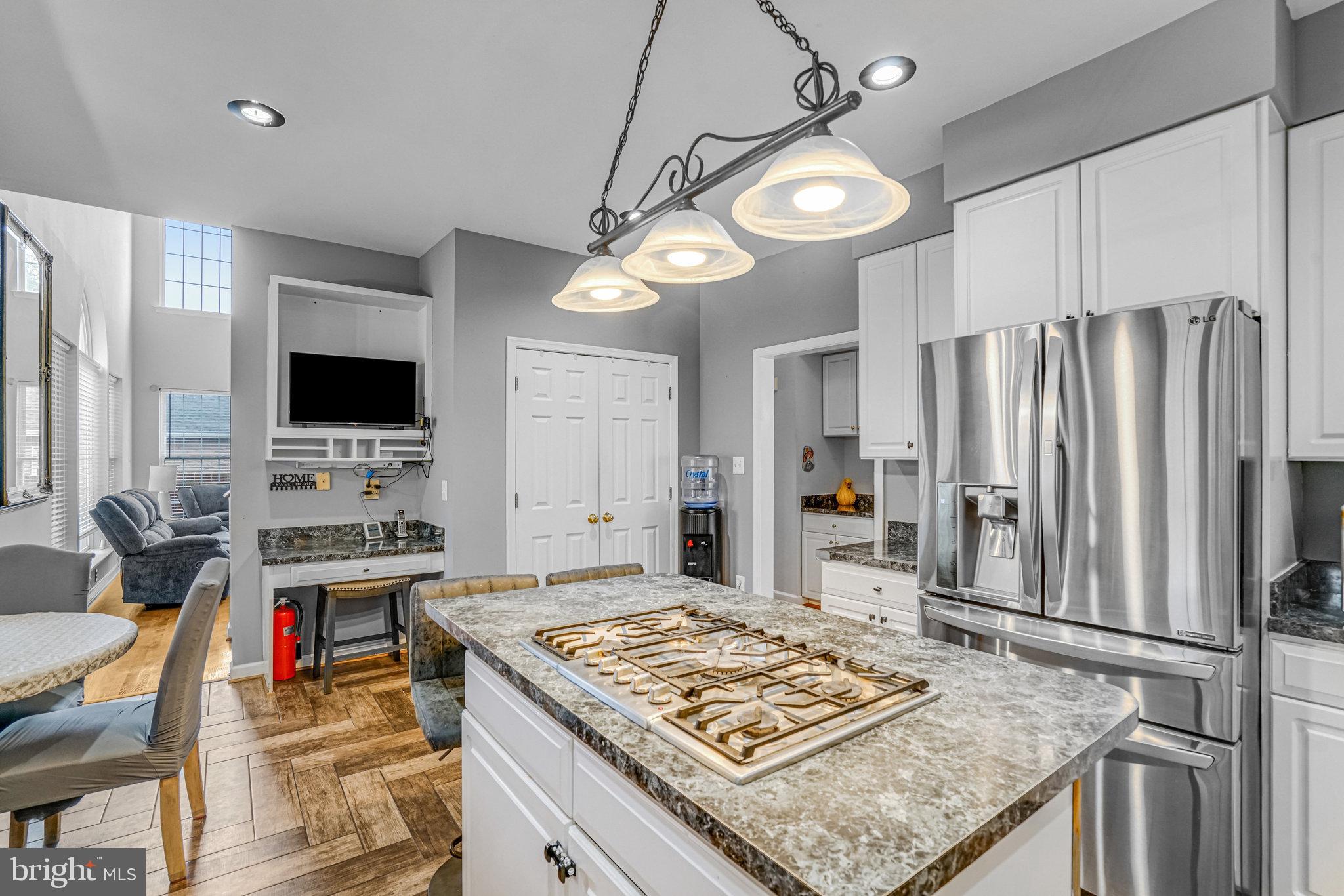 FALLS CHURCH - Residential