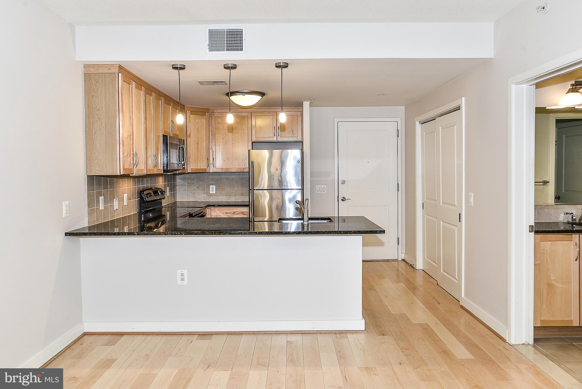 LIBERTY CENTER - Residential Lease