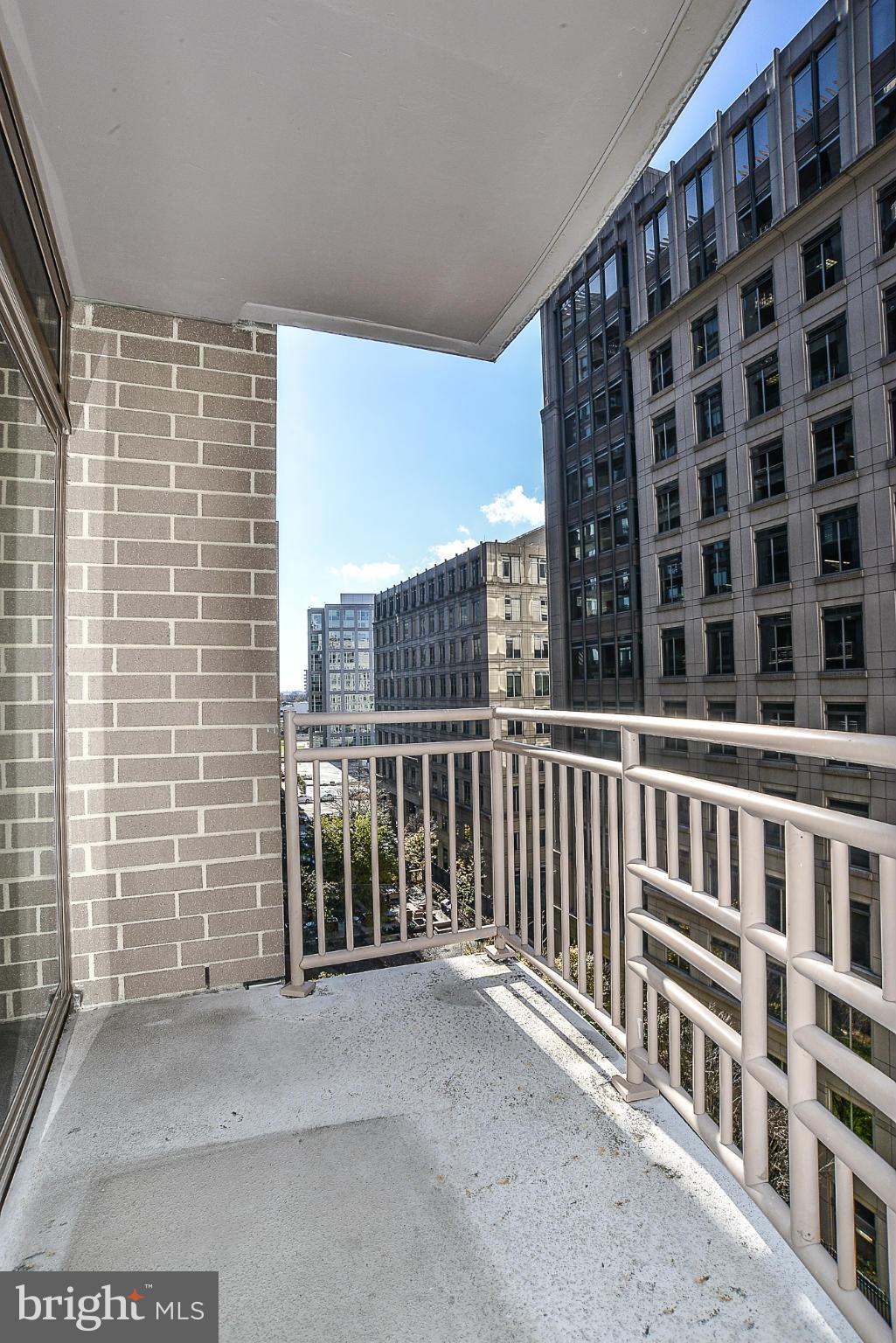 LIBERTY CENTER - Residential Lease