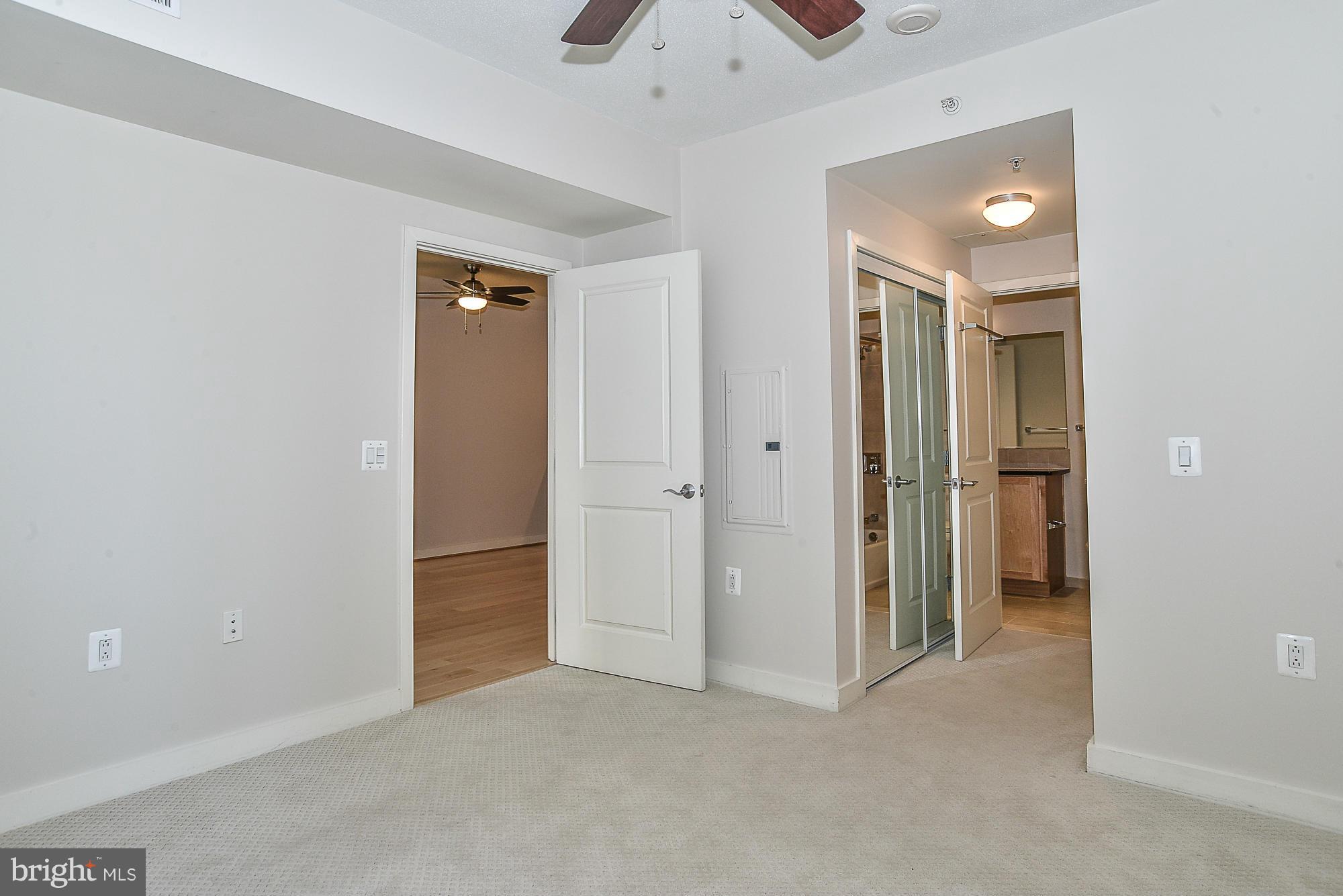 LIBERTY CENTER - Residential Lease