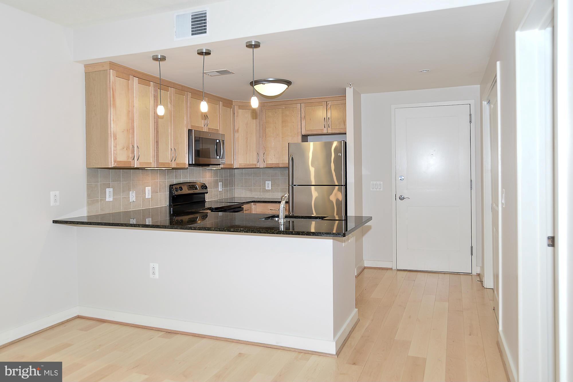 LIBERTY CENTER - Residential Lease