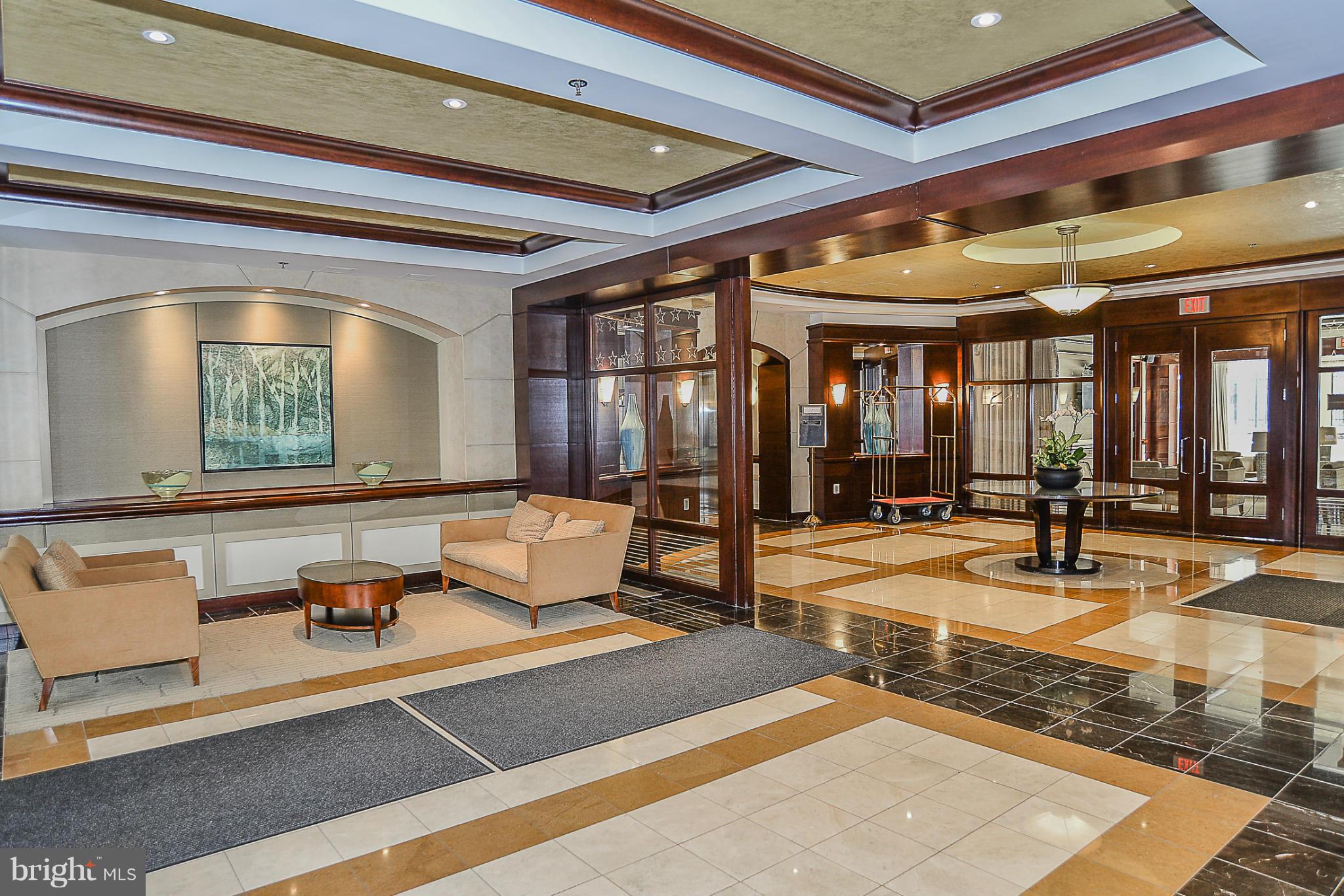 LIBERTY CENTER - Residential Lease