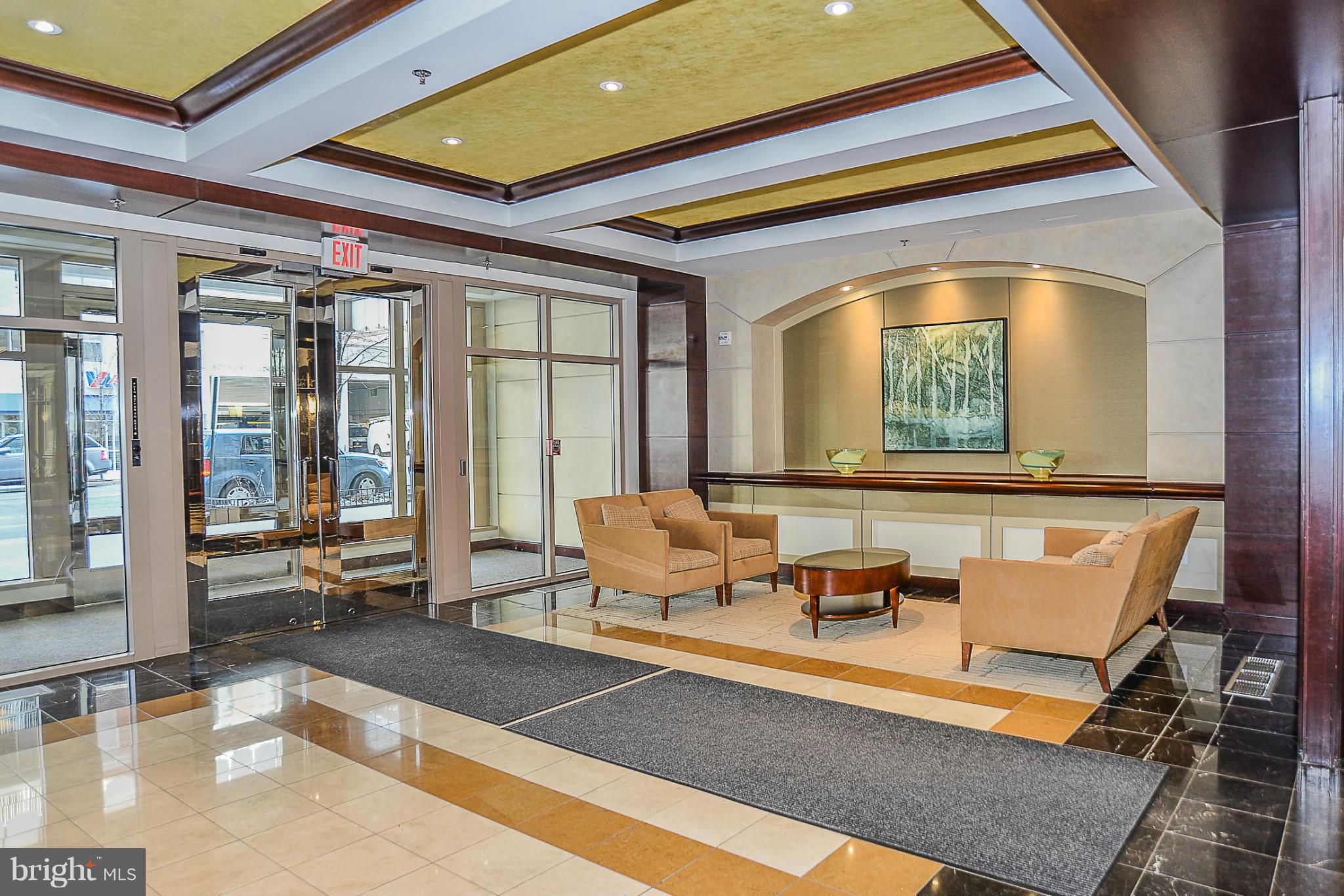 LIBERTY CENTER - Residential Lease