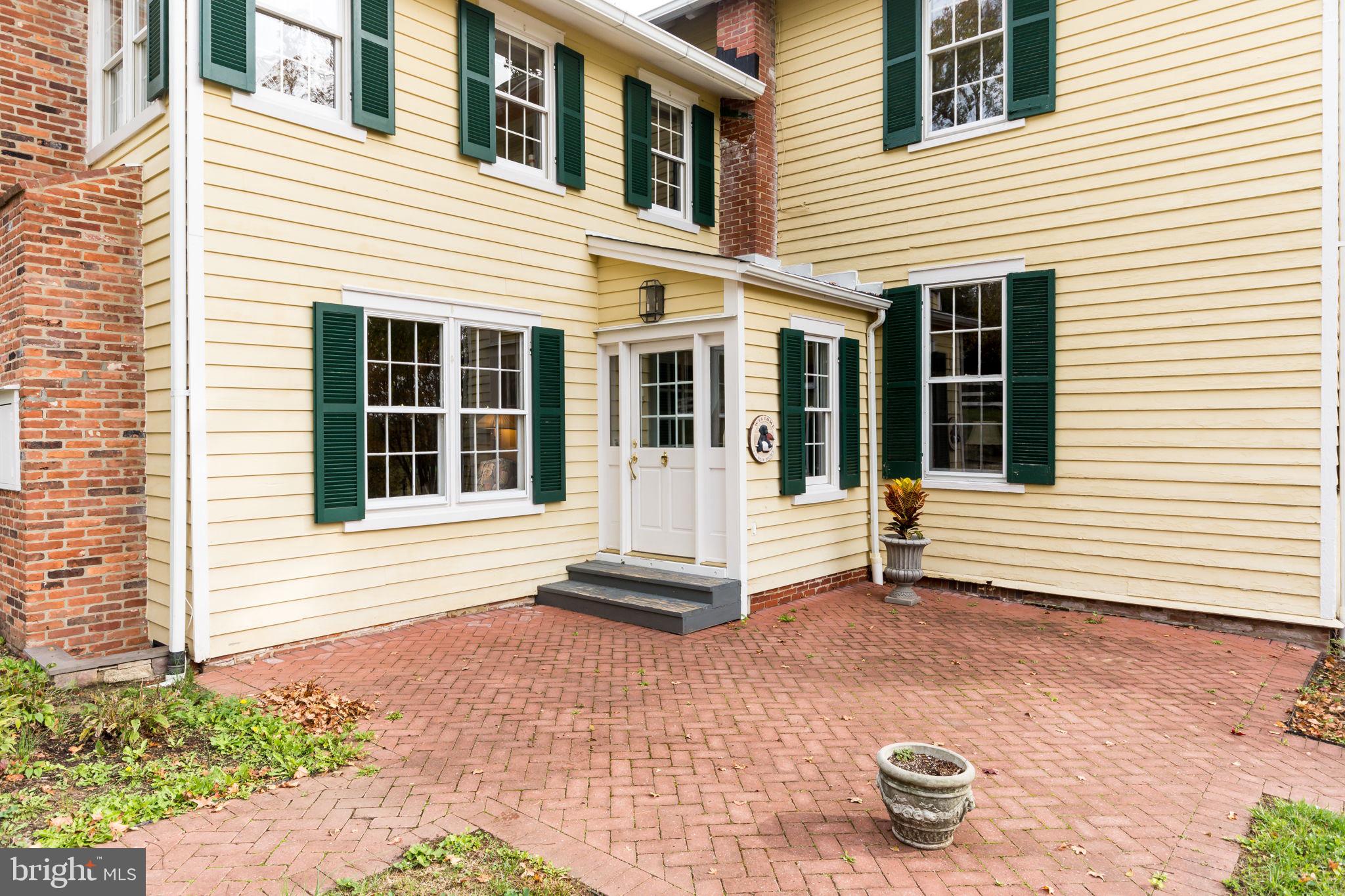 WEST RIVER - Residential