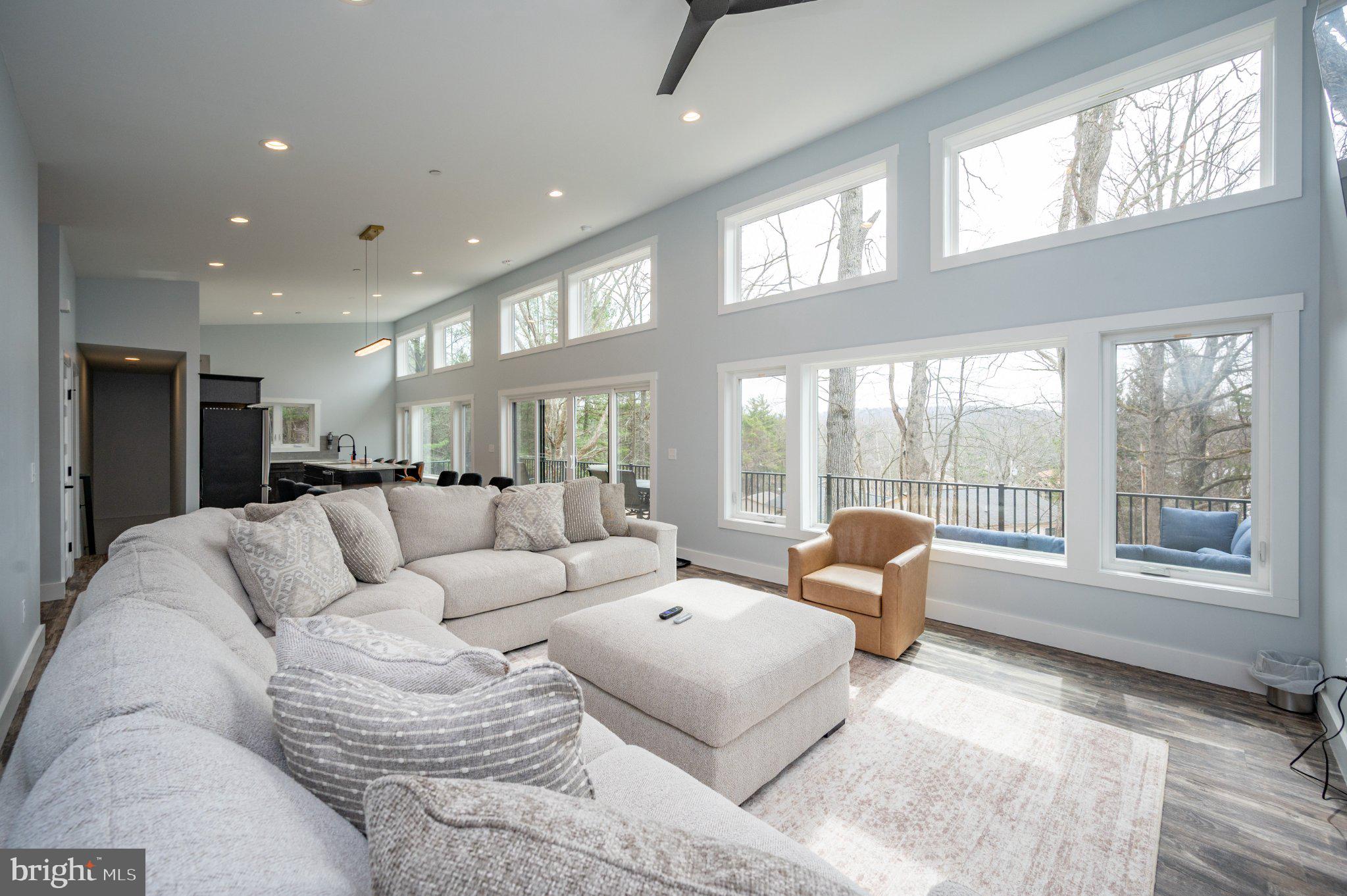 78 GLEN COVE CIRCLE