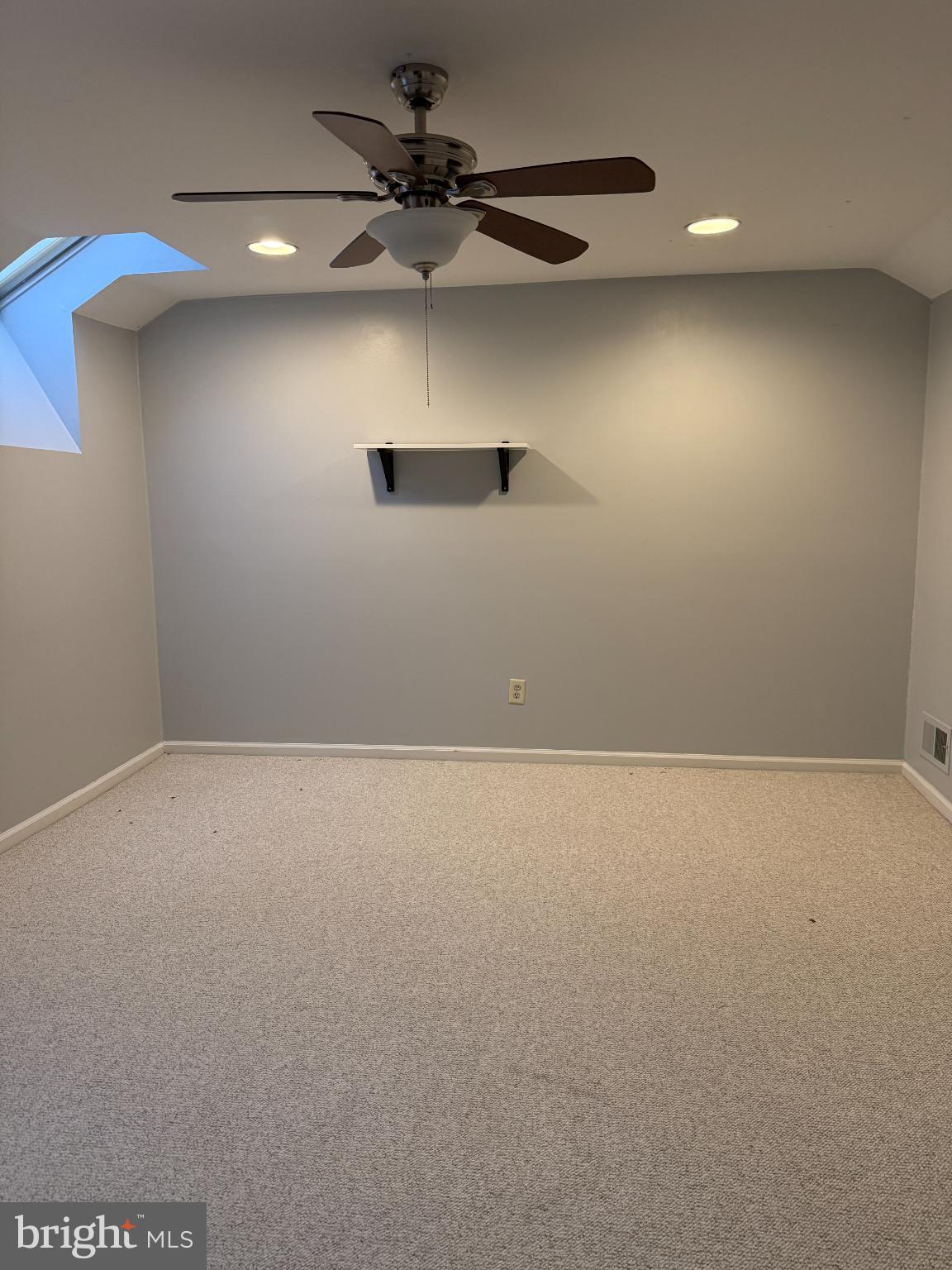 HILL CREST - Residential