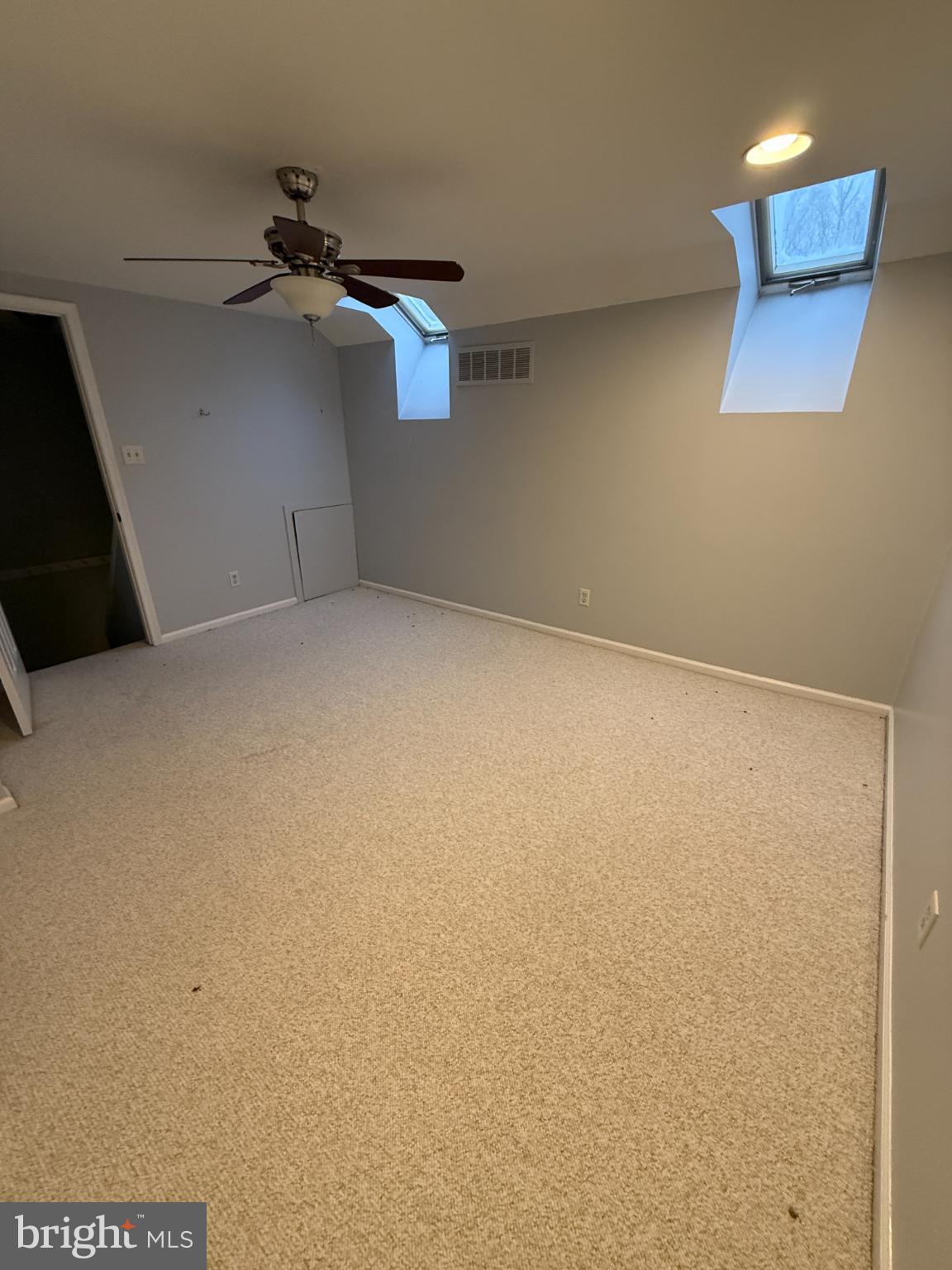 HILL CREST - Residential