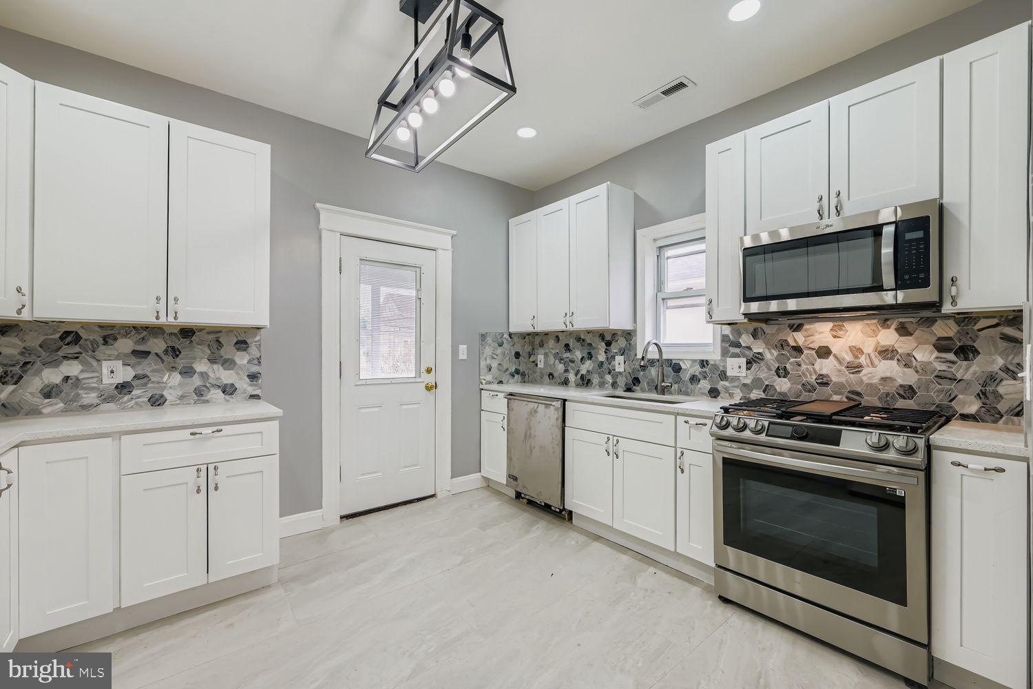 WEST ARLINGTON - Residential