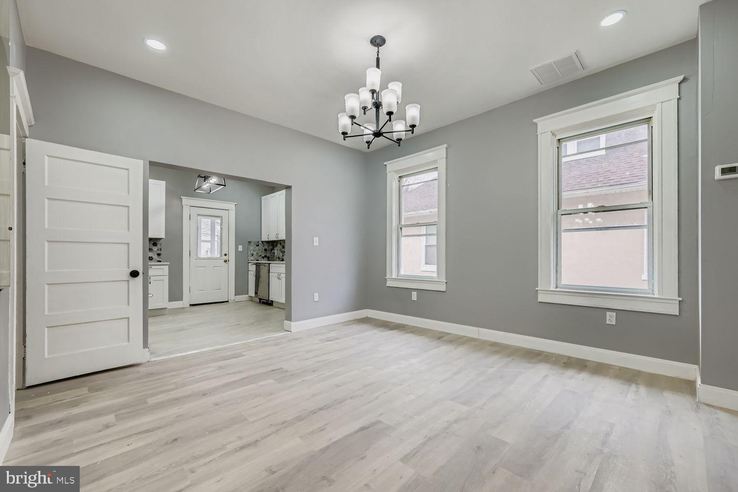 WEST ARLINGTON - Residential