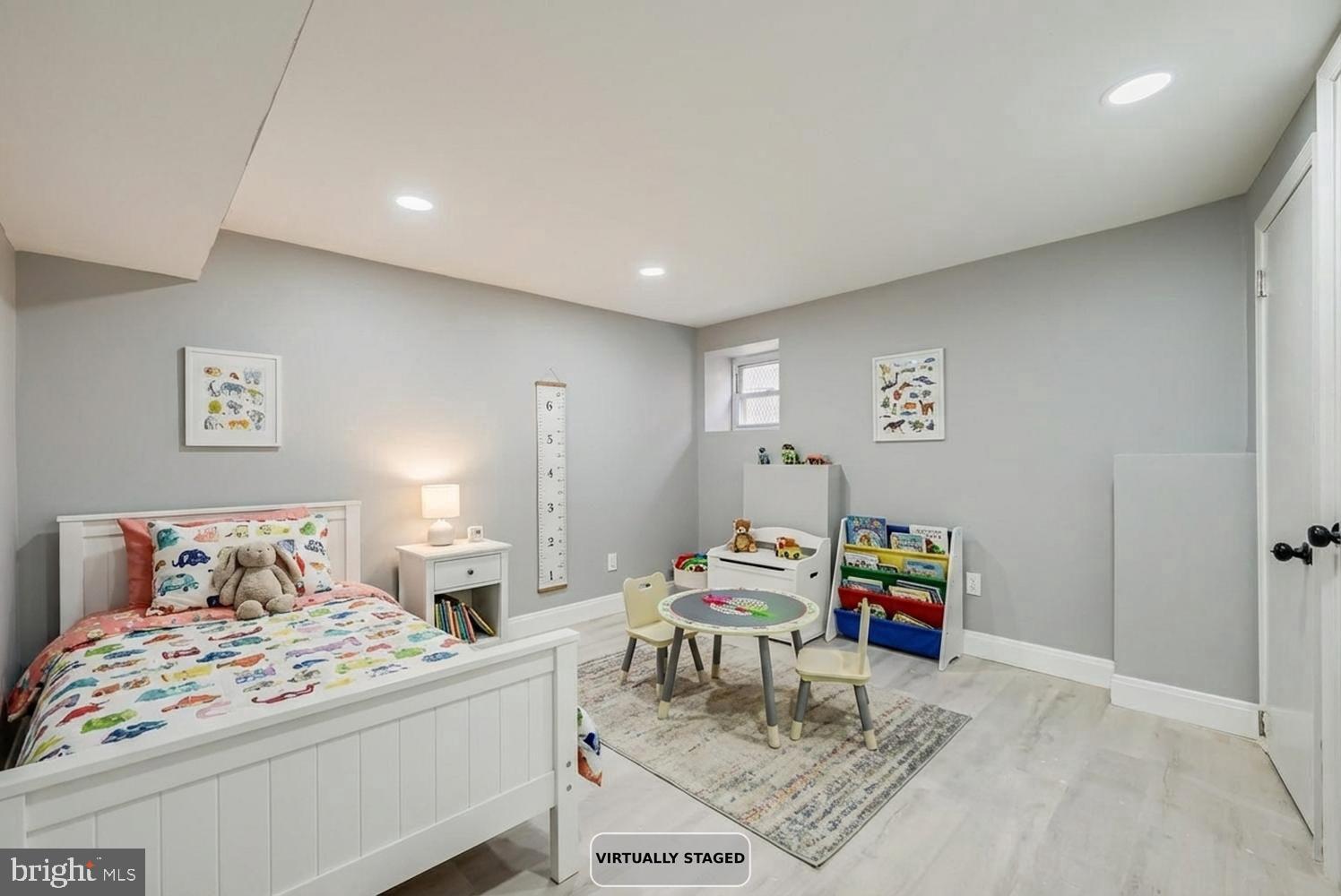 WEST ARLINGTON - Residential