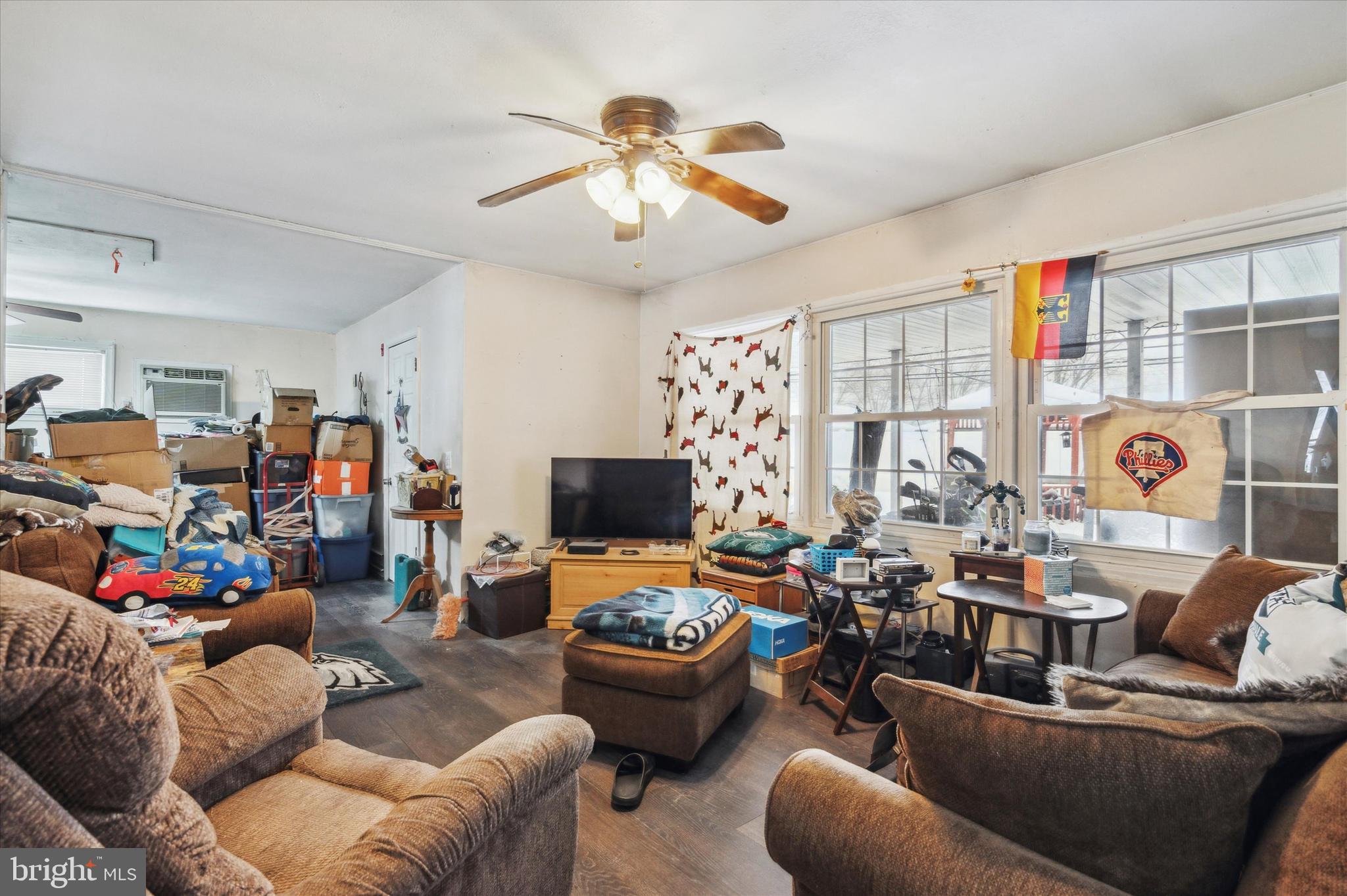 INDIAN CREEK - Residential