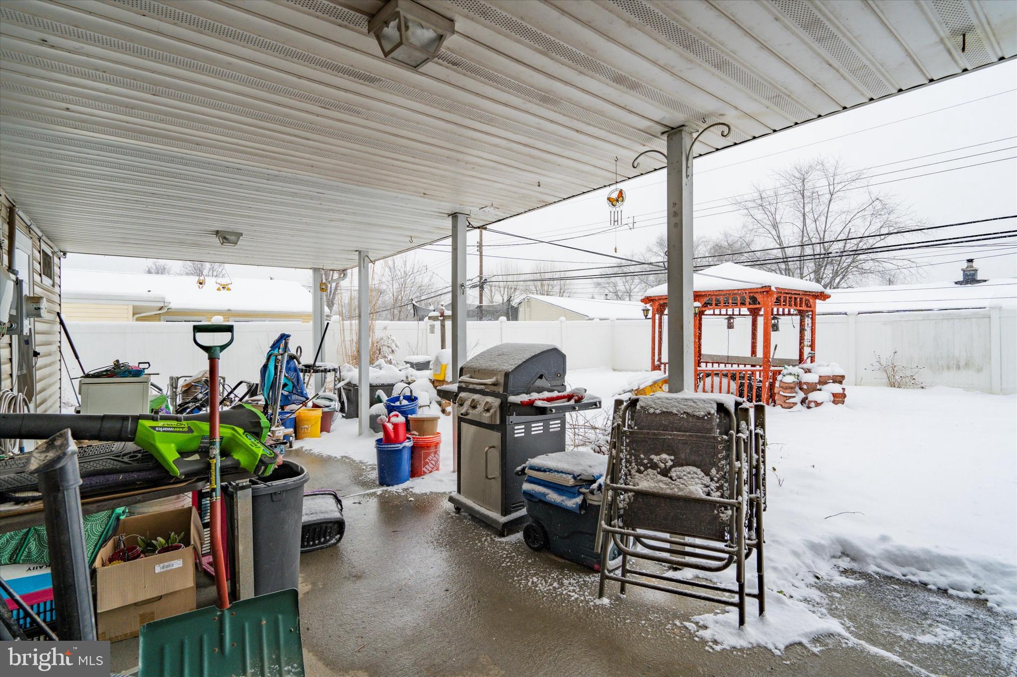 INDIAN CREEK - Residential