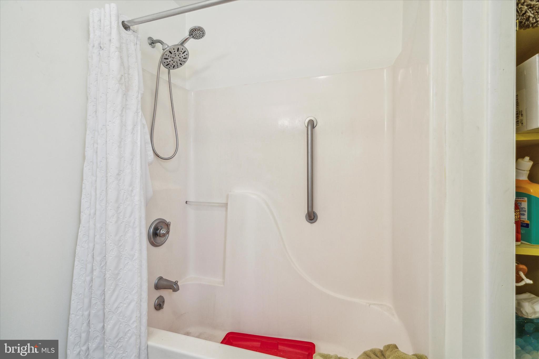 INDIAN CREEK - Residential