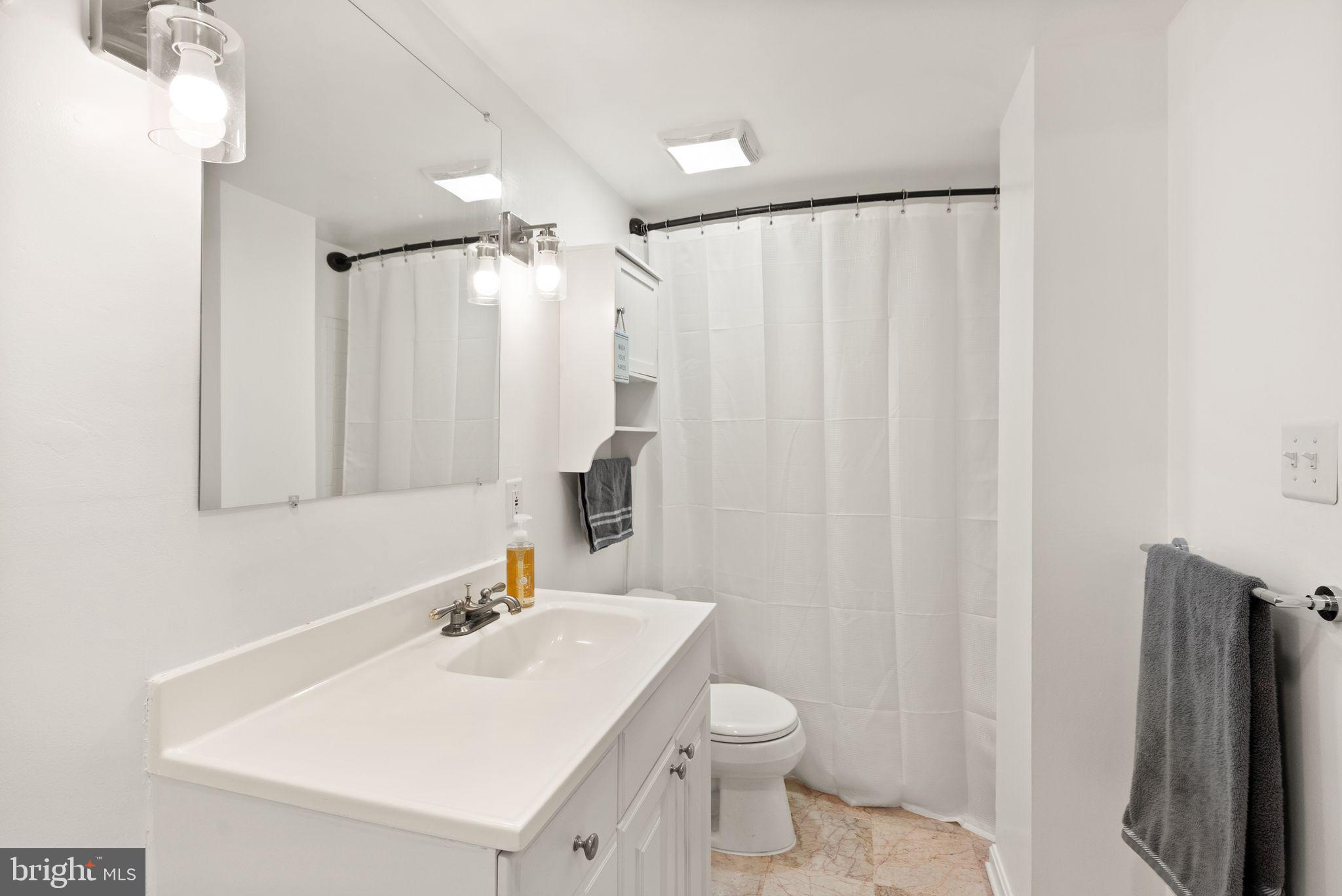 BARCROFT HILLS - Residential Lease