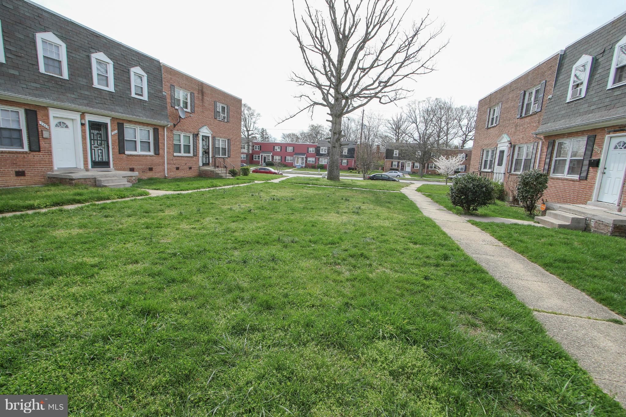 IVERSON MEWS CONDOMINIUM - Residential