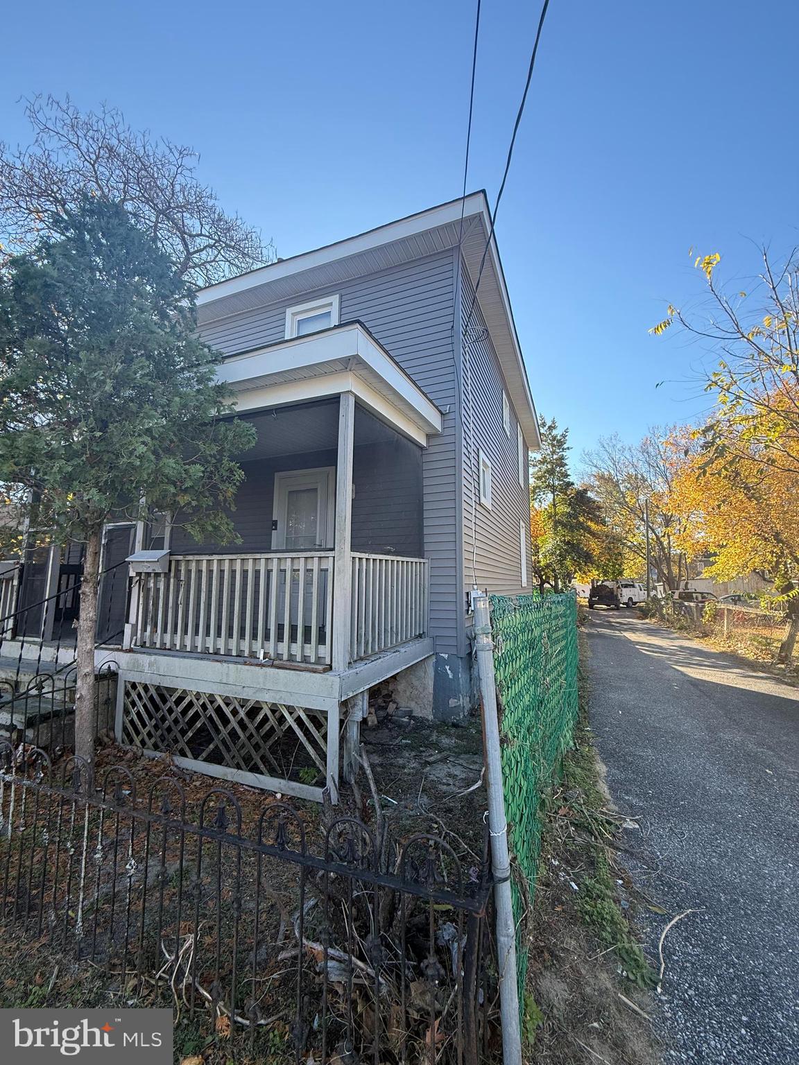 17 E FOUNDRY STREET E