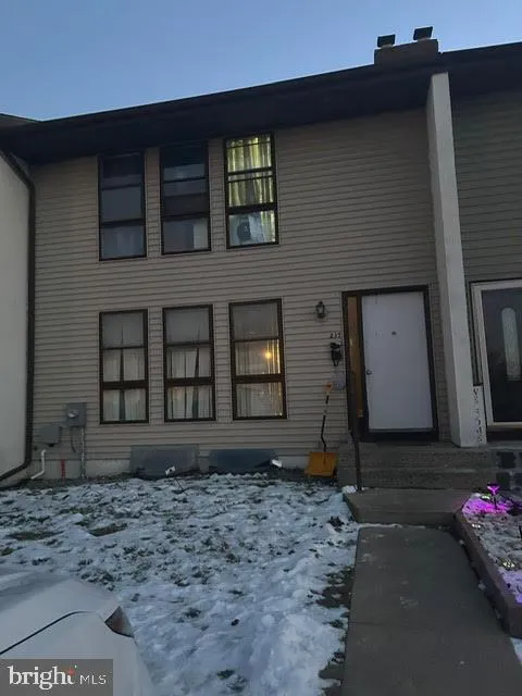 Hightstown, New Jersey 08520, United States, 3 Bedrooms Bedrooms, ,3 BathroomsBathrooms,Residential,Pending,13101