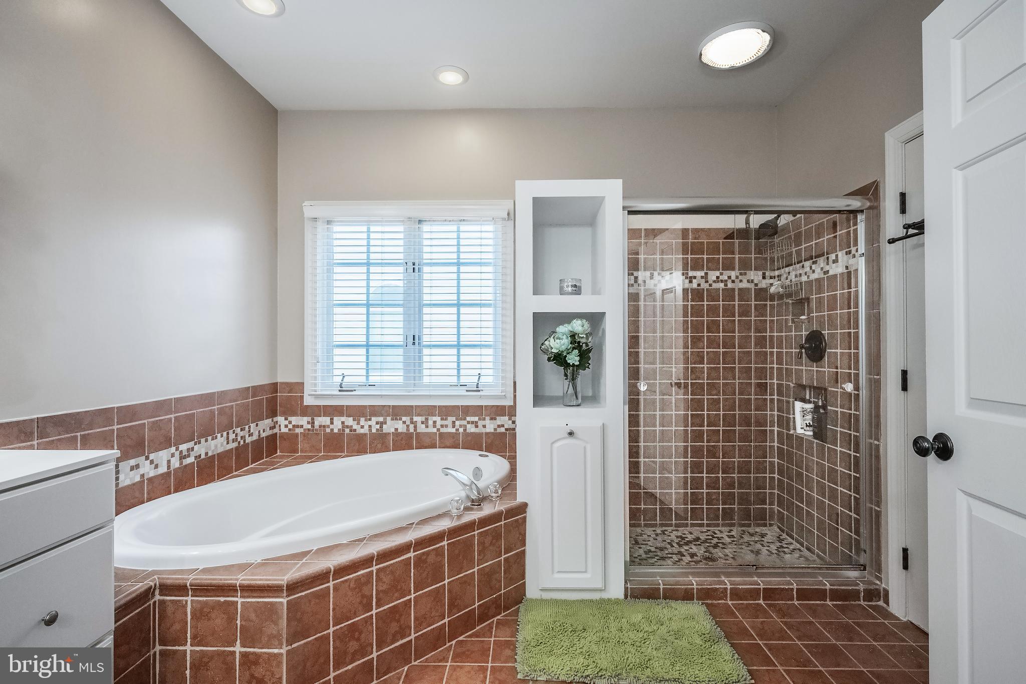 POTOMAC LAKES - Residential