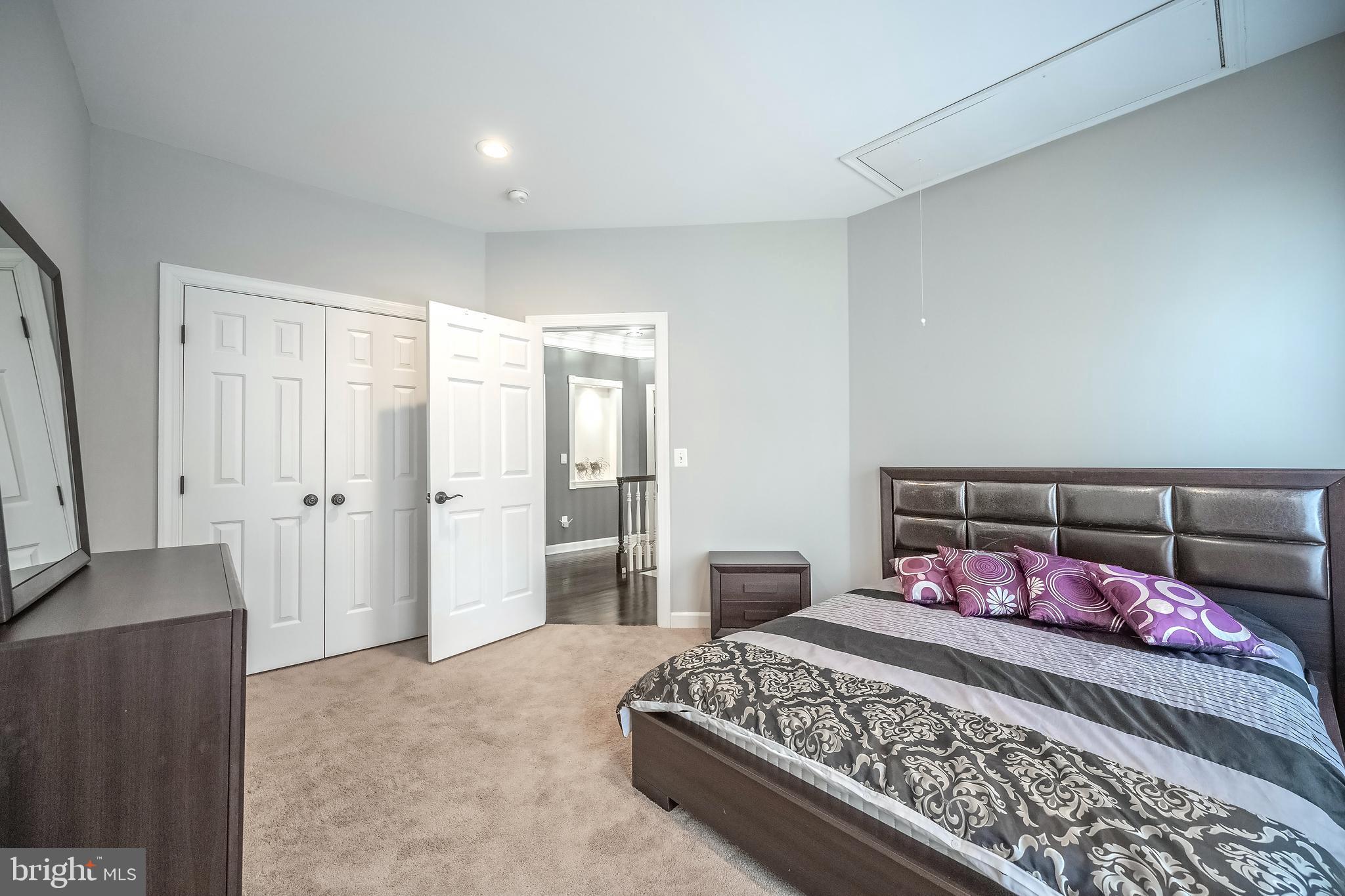 POTOMAC LAKES - Residential