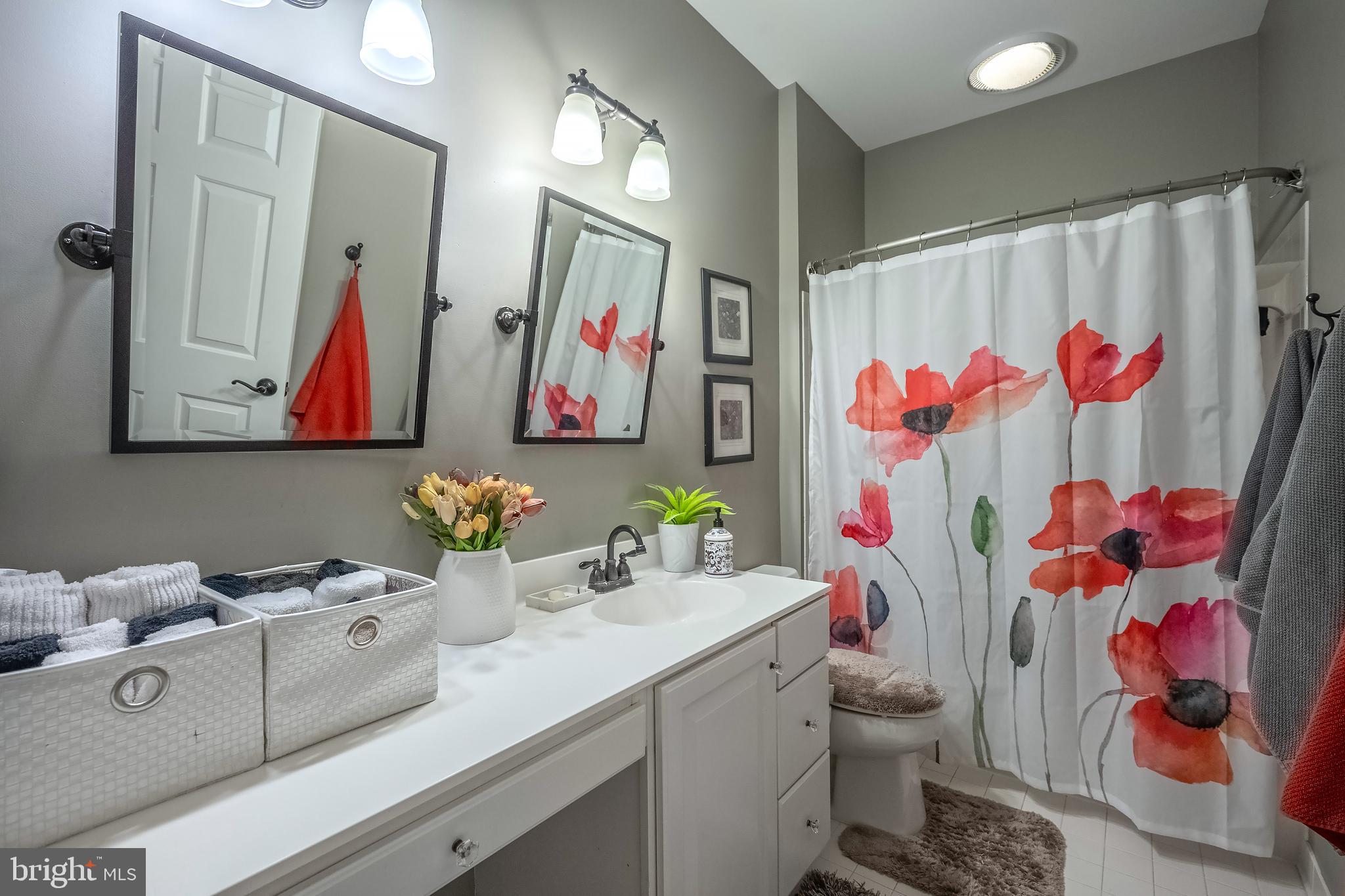 POTOMAC LAKES - Residential