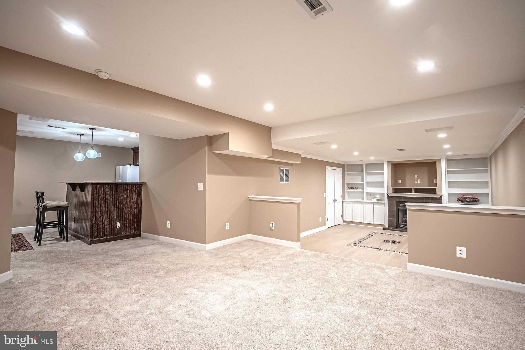 POTOMAC LAKES - Residential