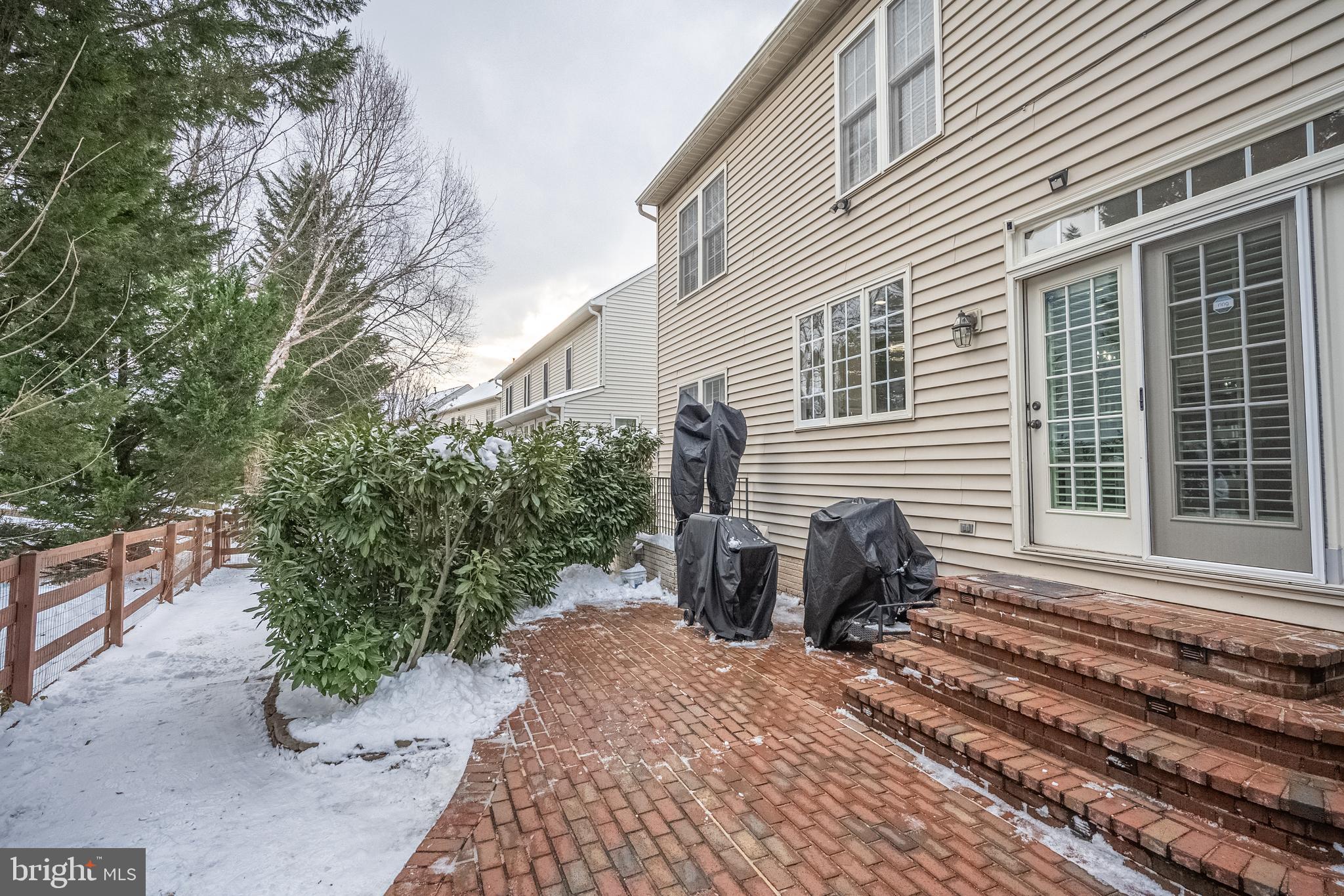 POTOMAC LAKES - Residential