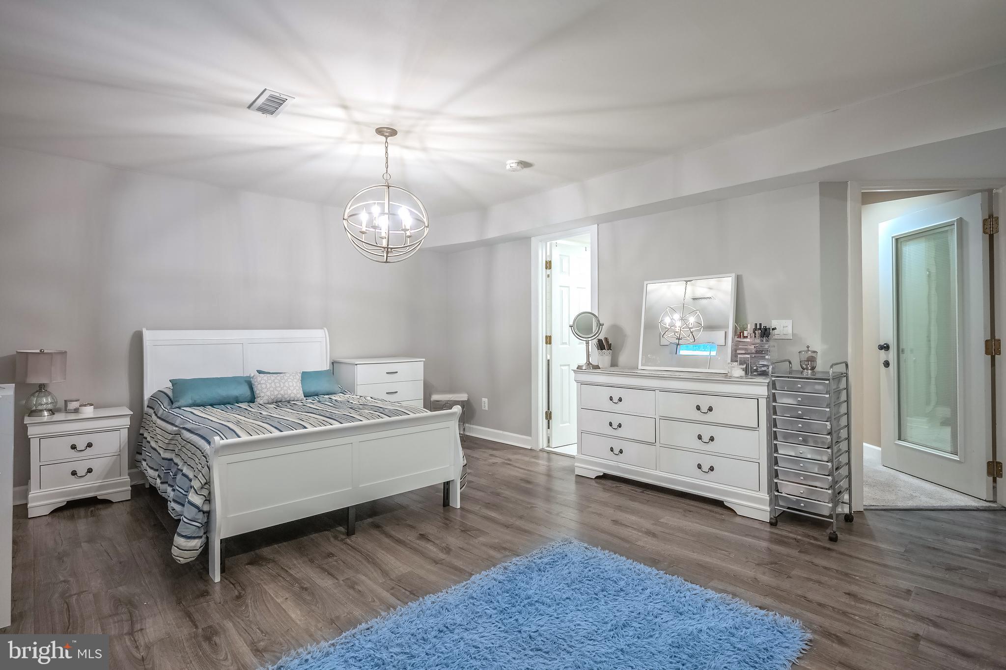 POTOMAC LAKES - Residential