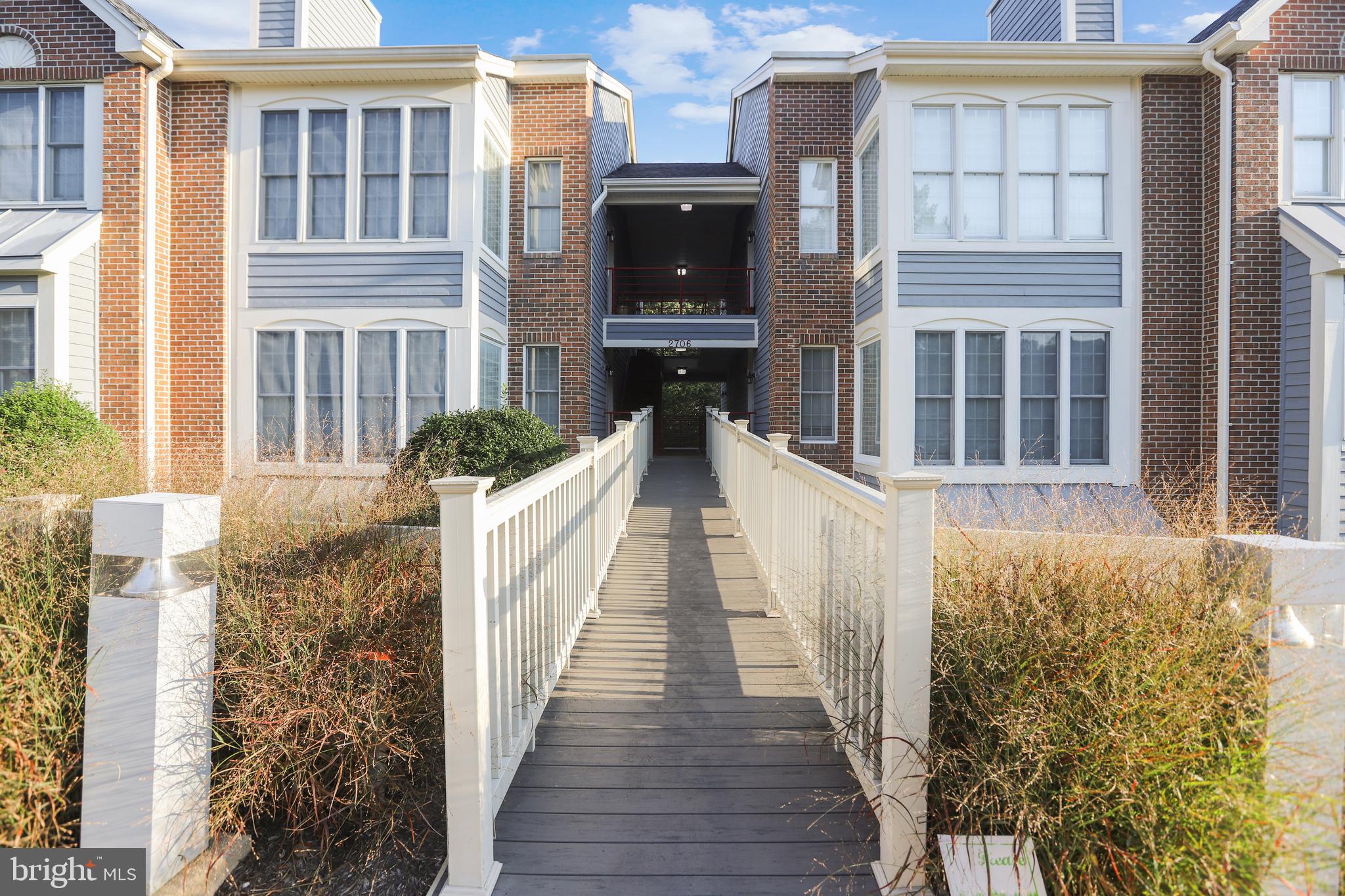 SUMMER PLACE AT RIVA TRACE - Residential