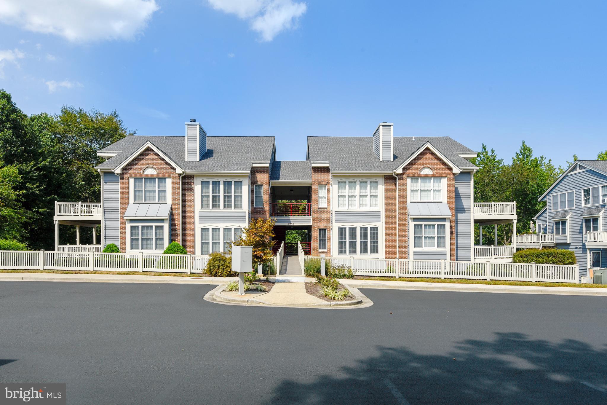 SUMMER PLACE AT RIVA TRACE - Residential