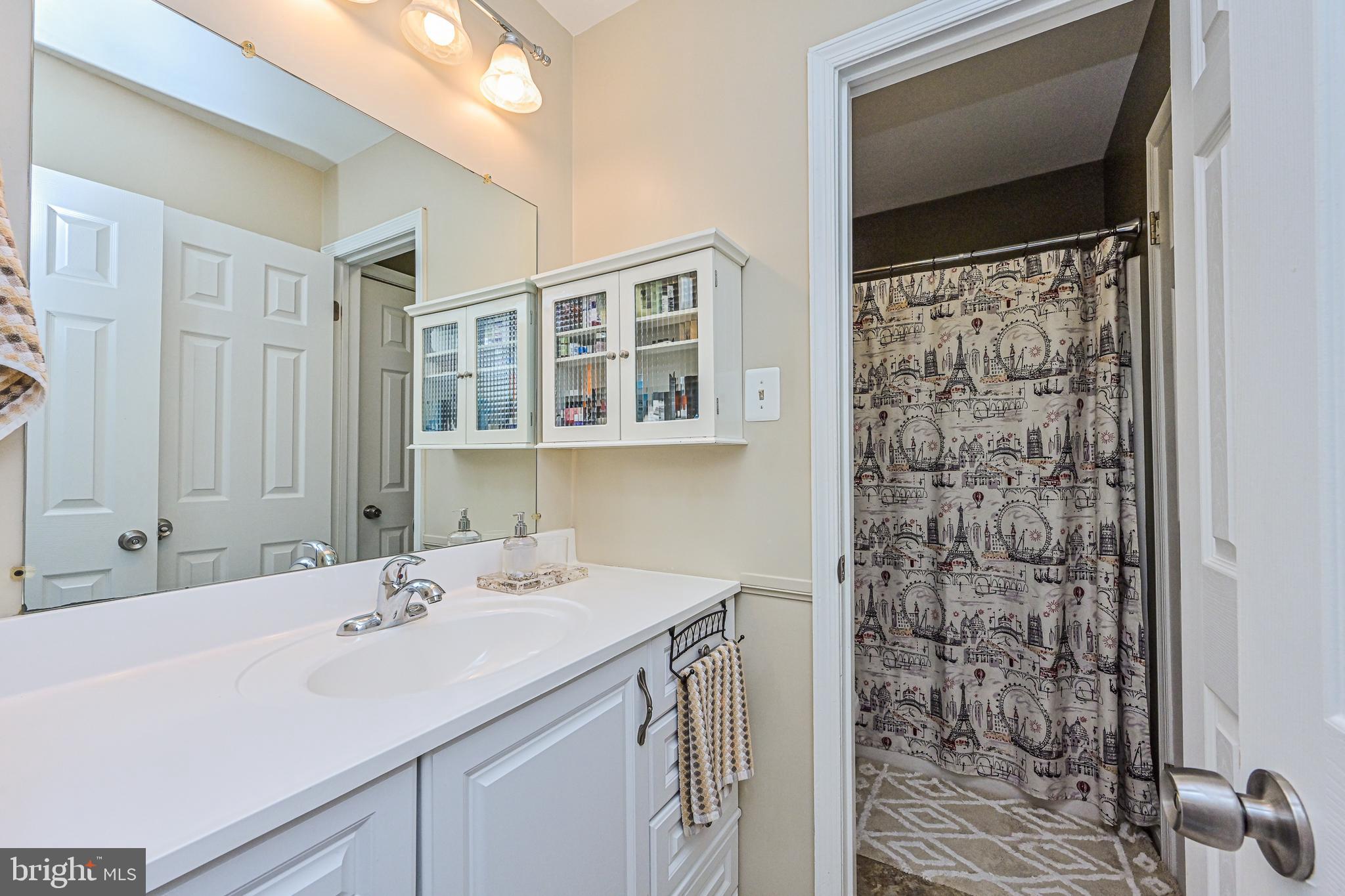 THE MEADOWS - Residential