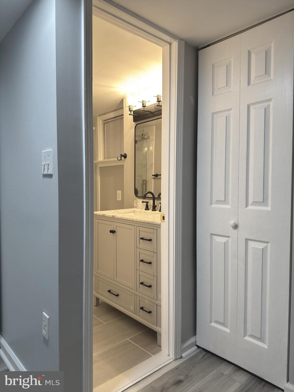 BROYHILL PARK - Residential Lease