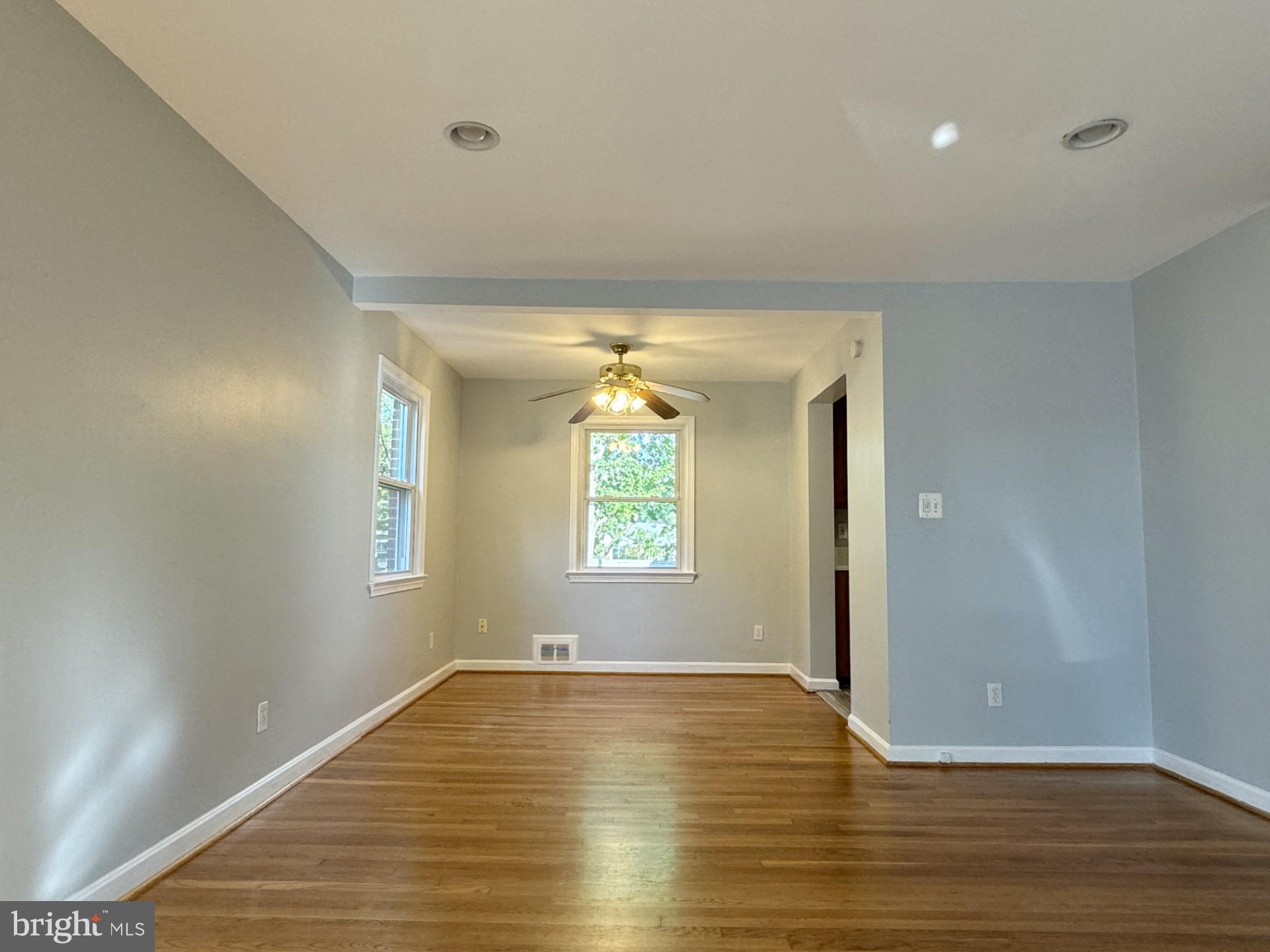 BROYHILL PARK - Residential Lease