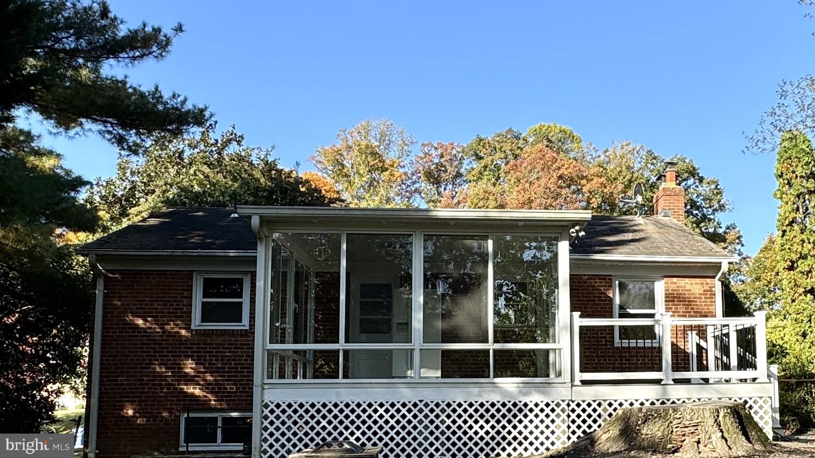 BROYHILL PARK - Residential Lease