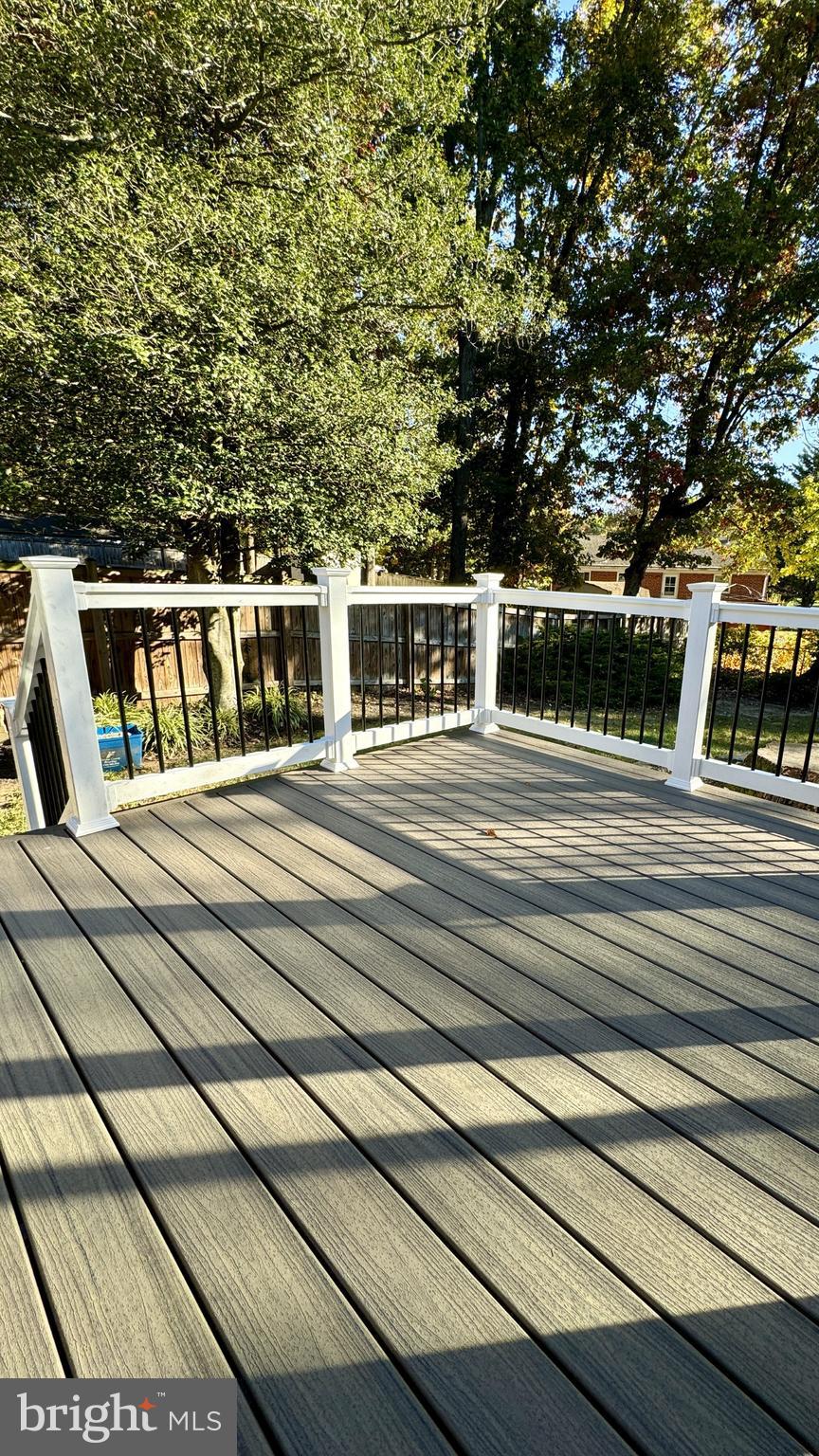 BROYHILL PARK - Residential Lease