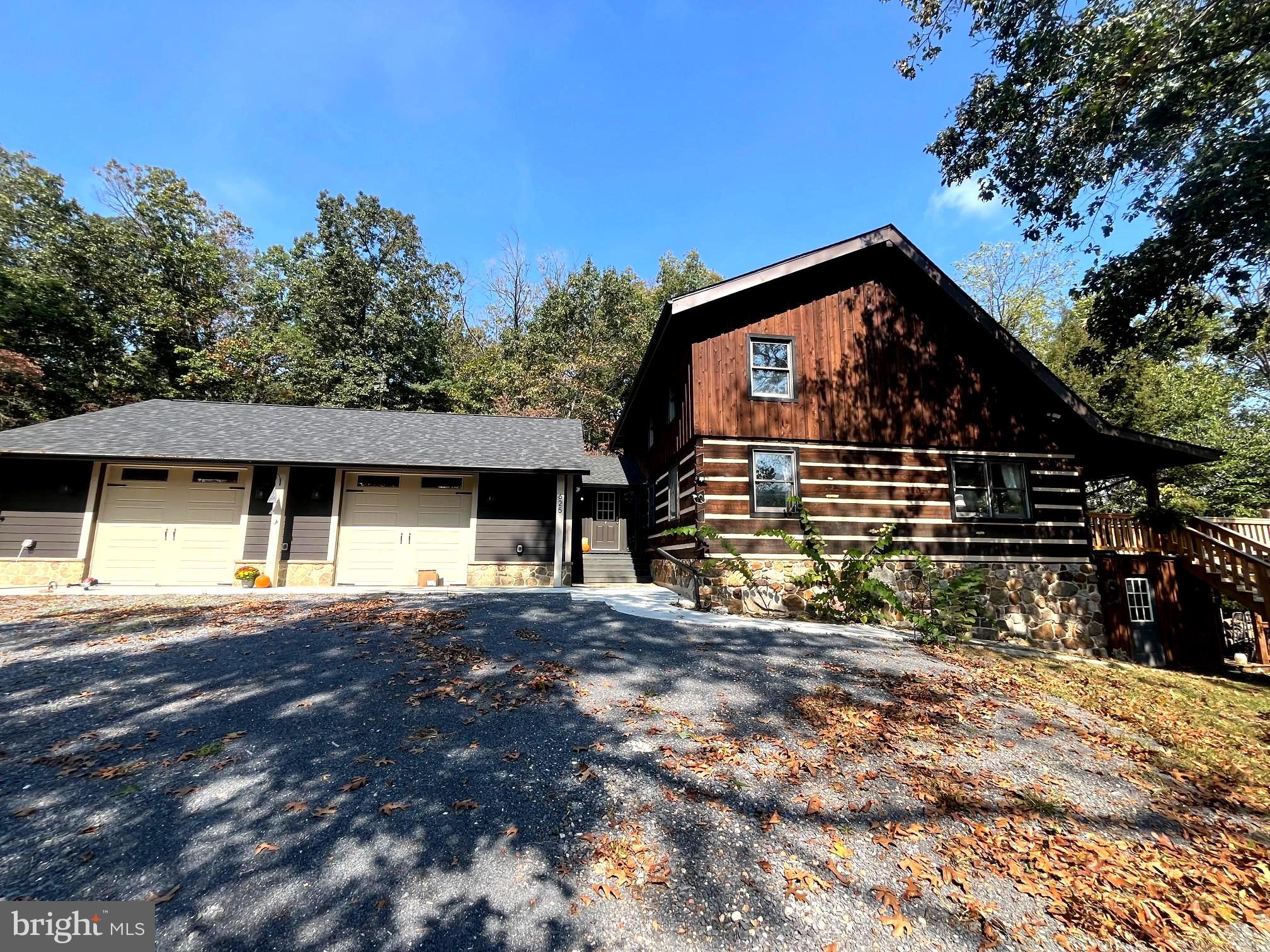 625 TWIN FLOWER LANE