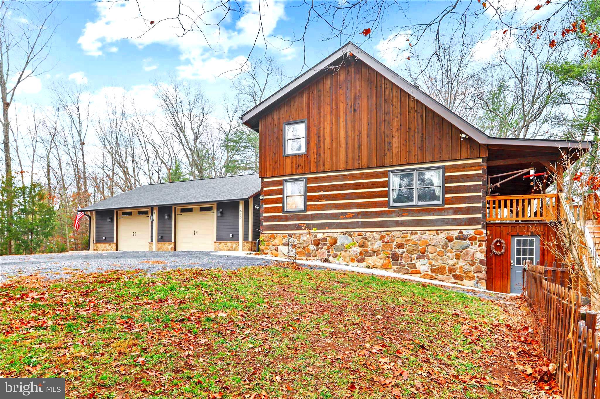 625 TWIN FLOWER LANE