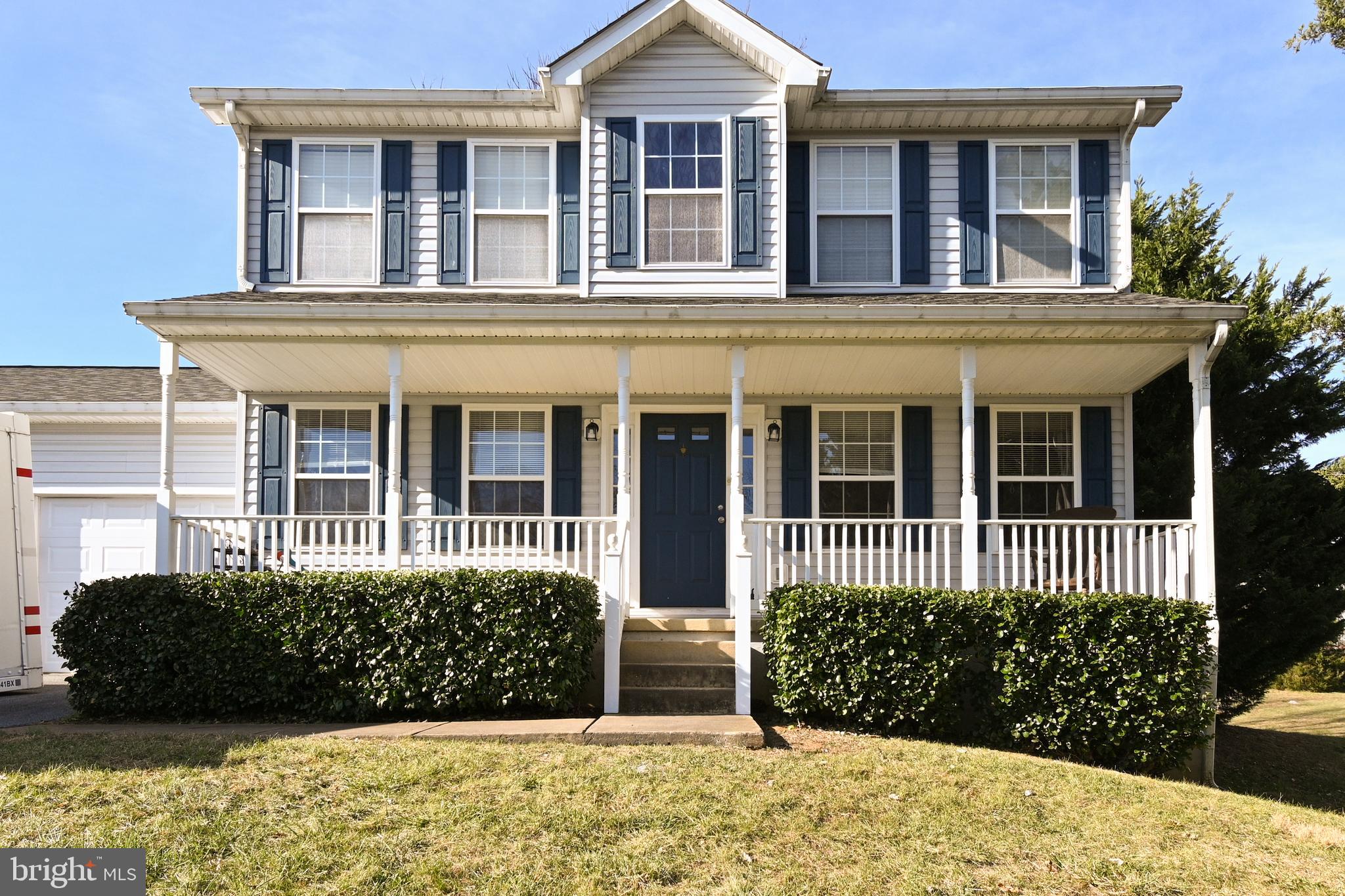 WALKER MANOR - Residential