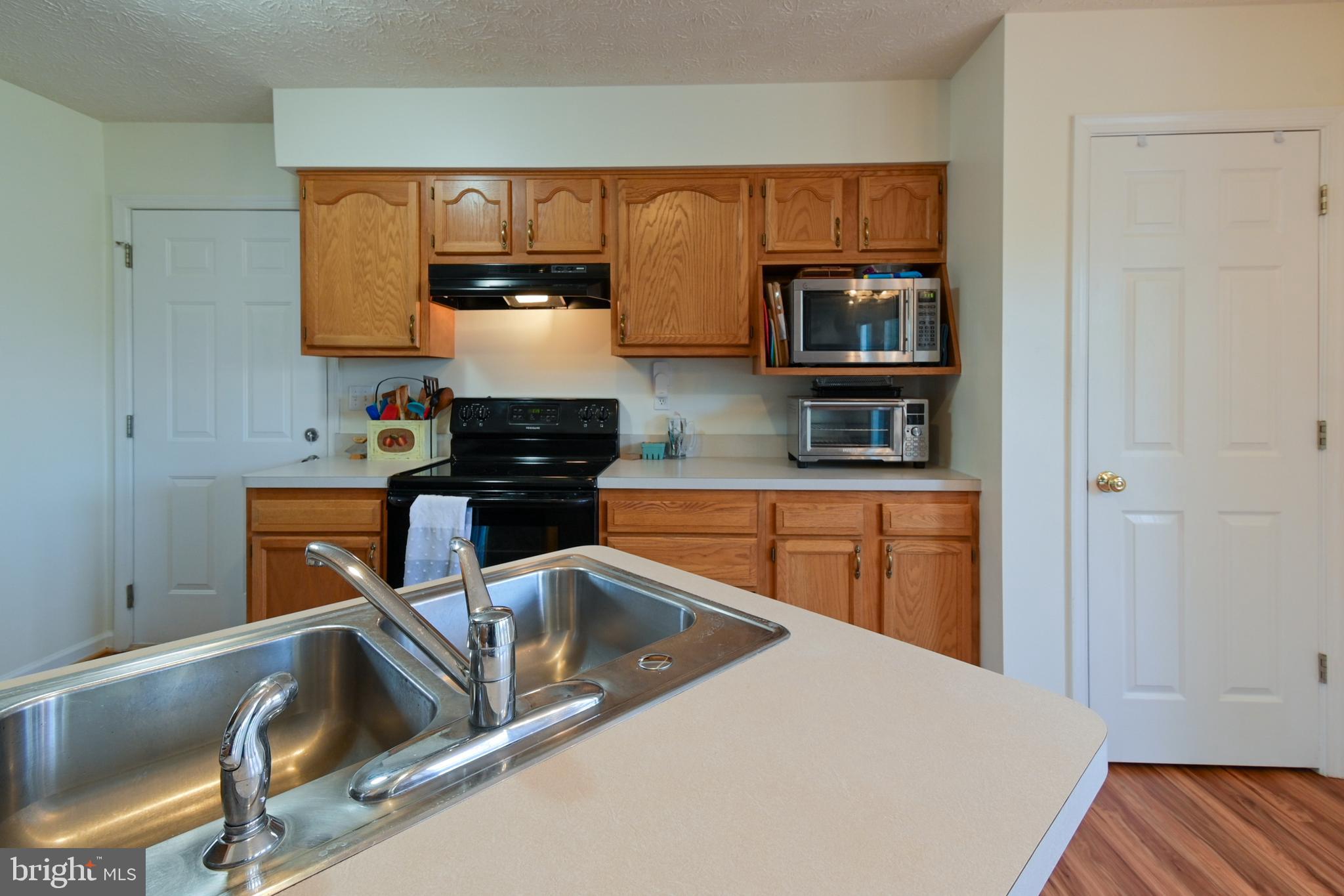 WALKER MANOR - Residential