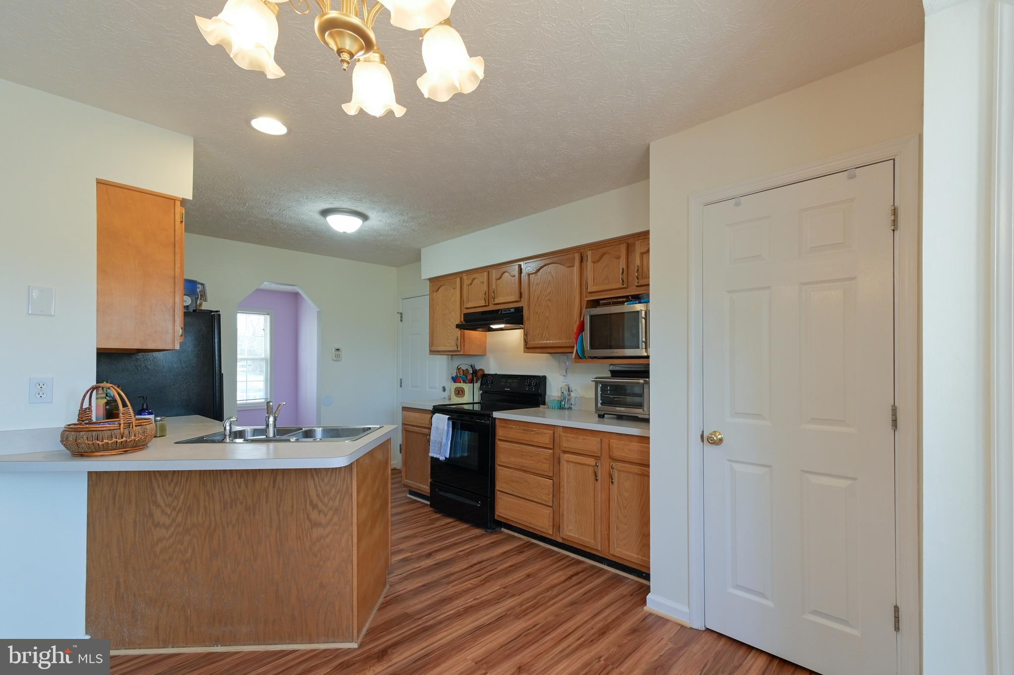 WALKER MANOR - Residential