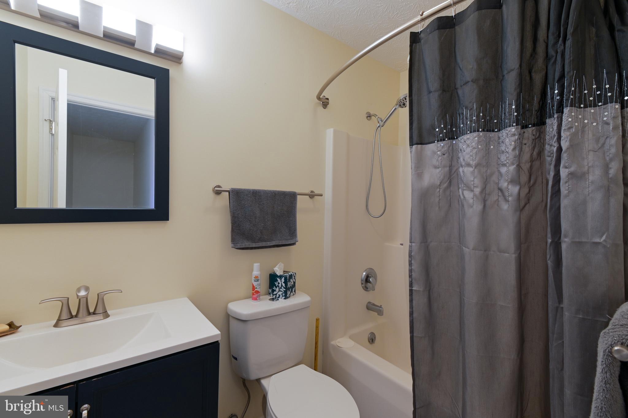 WALKER MANOR - Residential